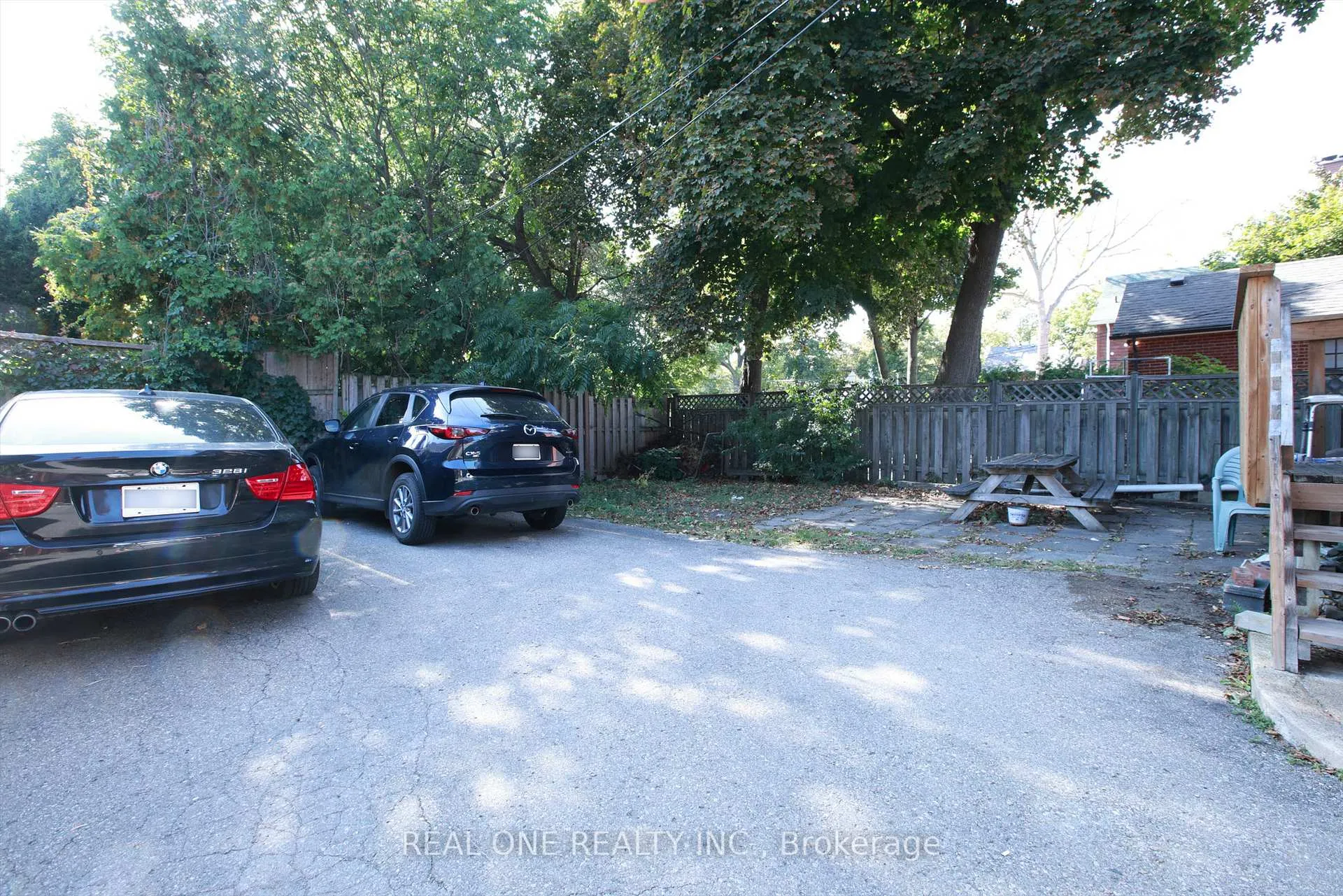 Photo 17 of Unit Unit 5, 239 Main Street N, Brampton, Downtown Brampton — HOMEH