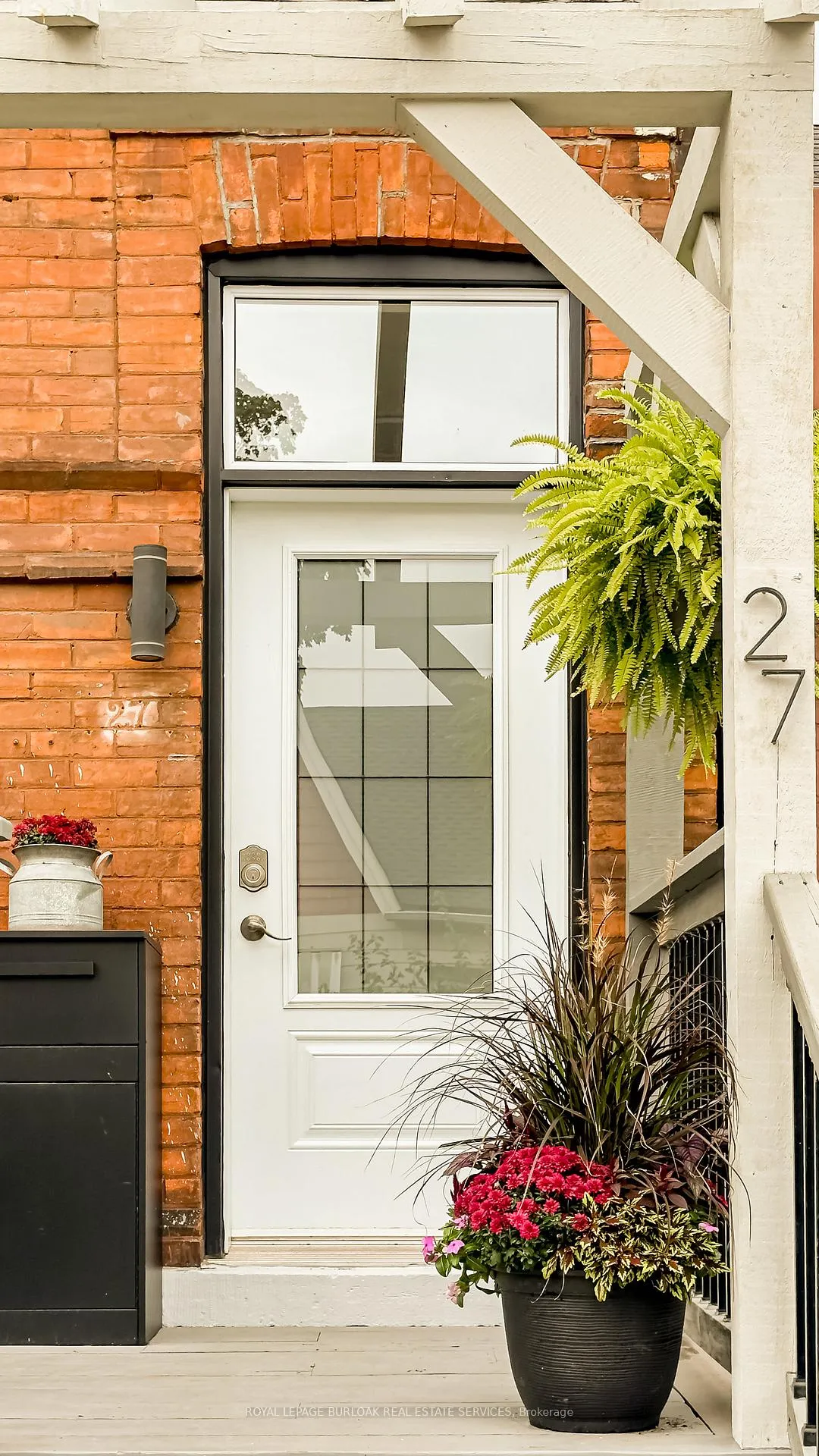 Photo 2 of 27 Steven Street, Hamilton, Landsdale — HOMEH