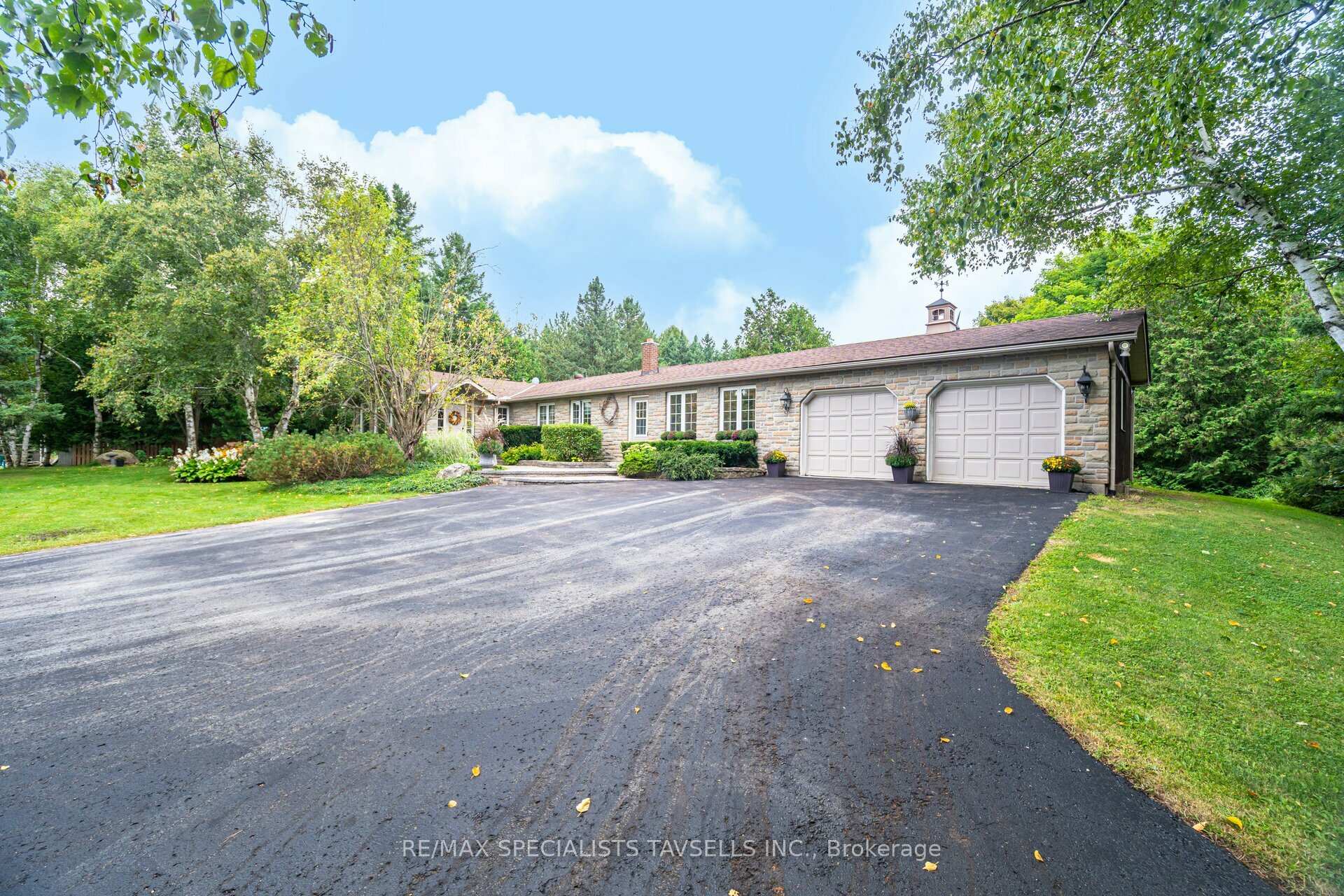 Front of 7302 Coolihan's Side Road