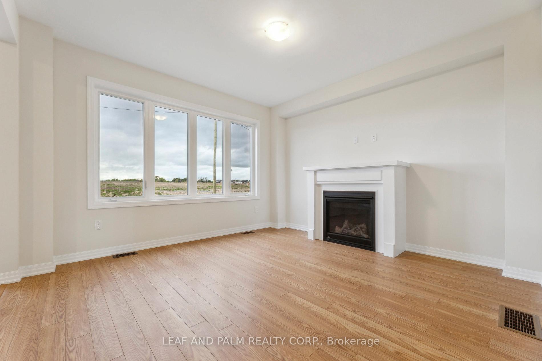 Photo 13 of 26 Ed Ewert Avenue, Clarington, Newcastle — HOMEH