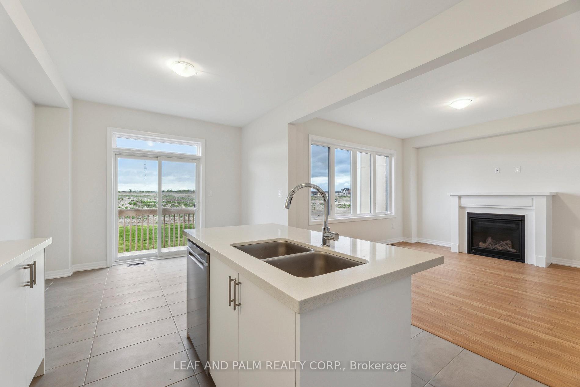 Photo 15 of 26 Ed Ewert Avenue, Clarington, Newcastle — HOMEH
