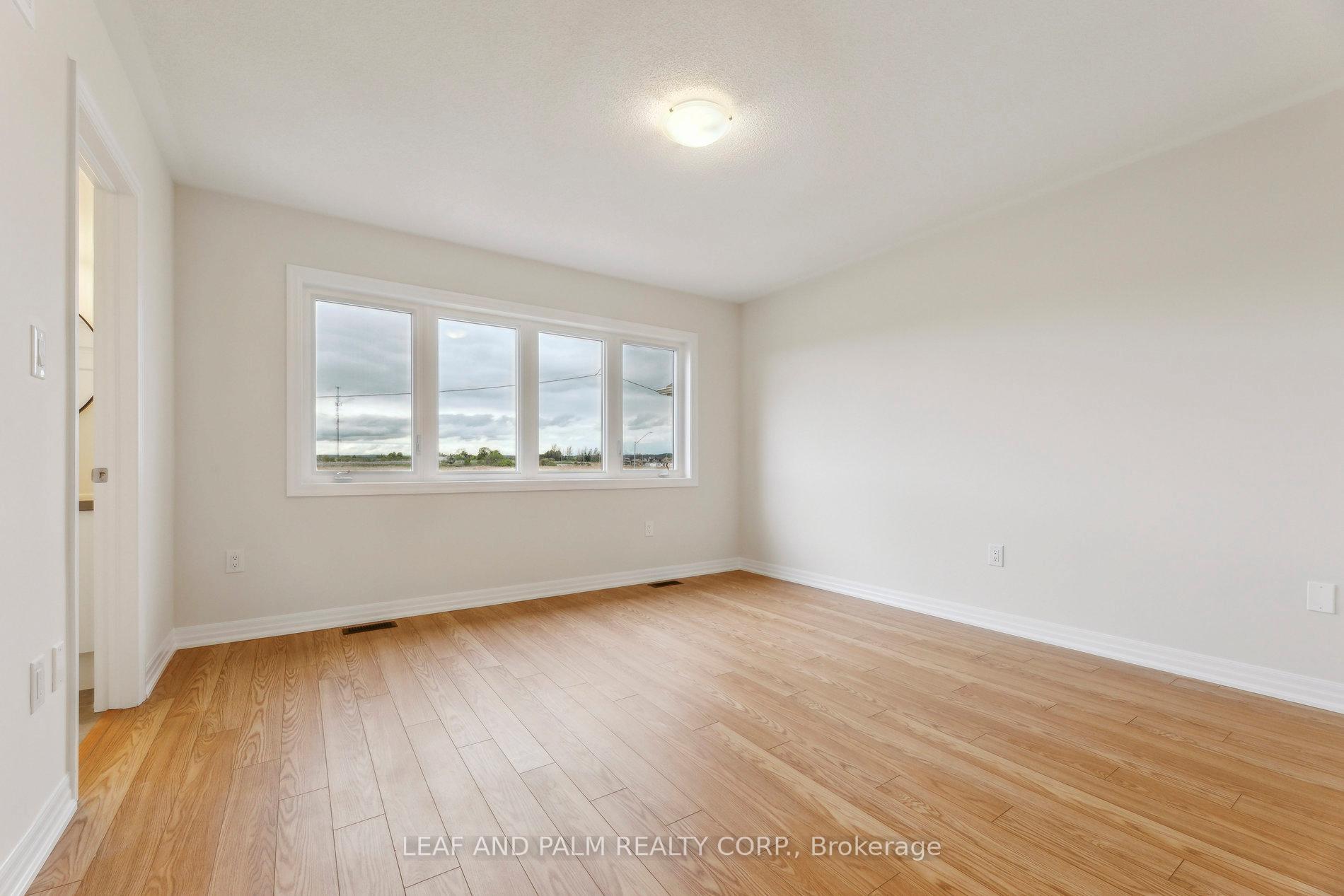 Photo 20 of 26 Ed Ewert Avenue, Clarington, Newcastle — HOMEH