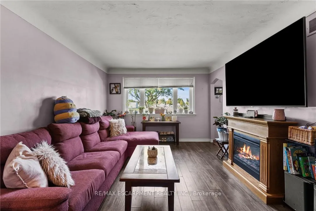 Photo 6 of 147 Summerhill Avenue, Hamilton, Glenview — HOMEH