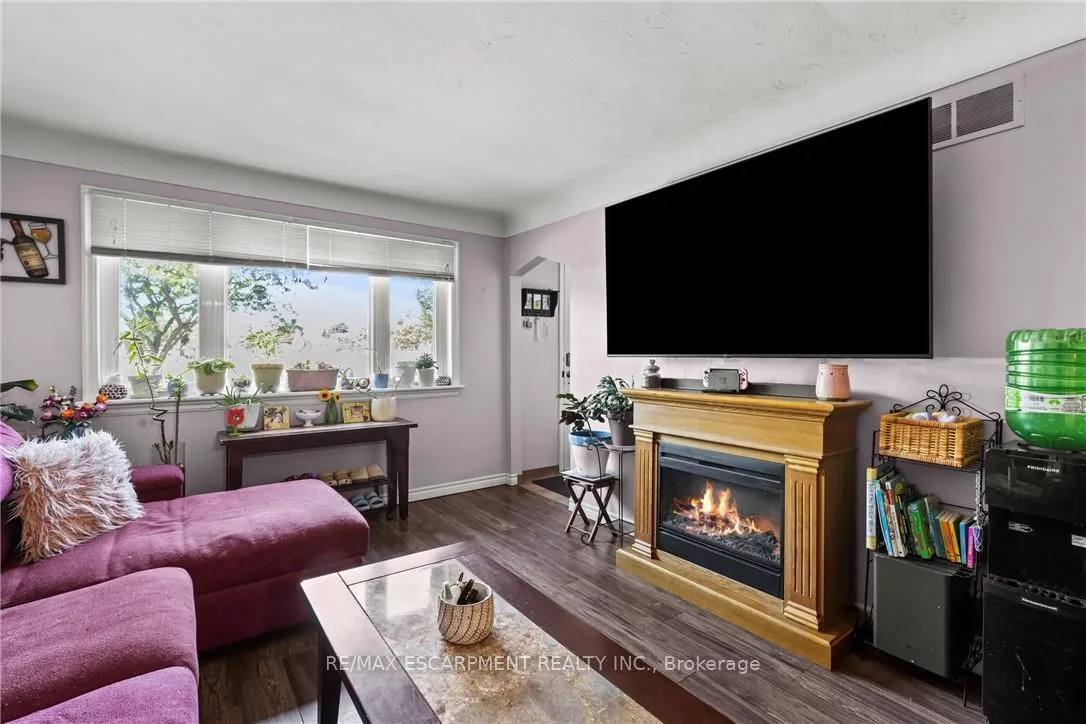 Photo 7 of 147 Summerhill Avenue, Hamilton, Glenview — HOMEH
