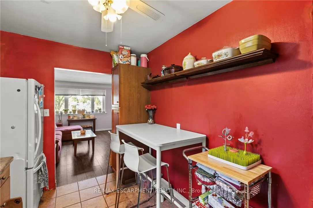 Photo 13 of 147 Summerhill Avenue, Hamilton, Glenview — HOMEH