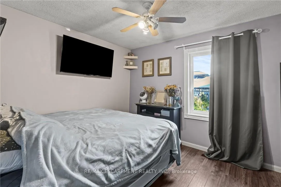 Photo 14 of 147 Summerhill Avenue, Hamilton, Glenview — HOMEH