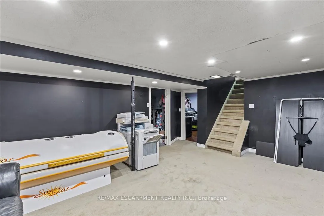 Photo 19 of 147 Summerhill Avenue, Hamilton, Glenview — HOMEH