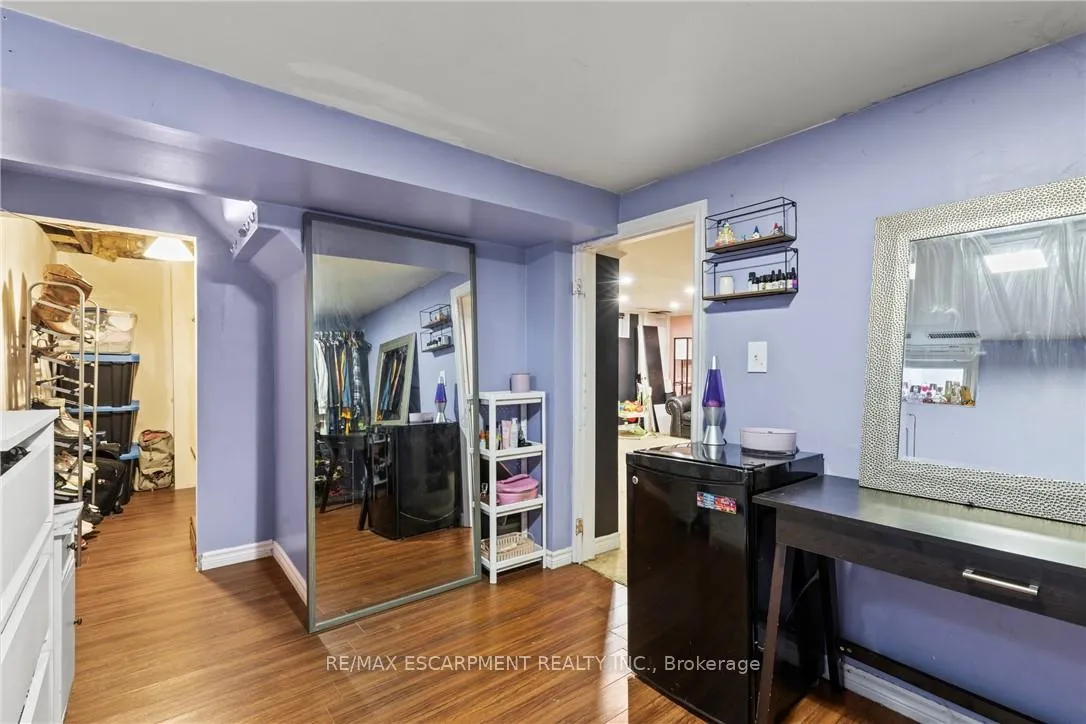 Photo 23 of 147 Summerhill Avenue, Hamilton, Glenview — HOMEH