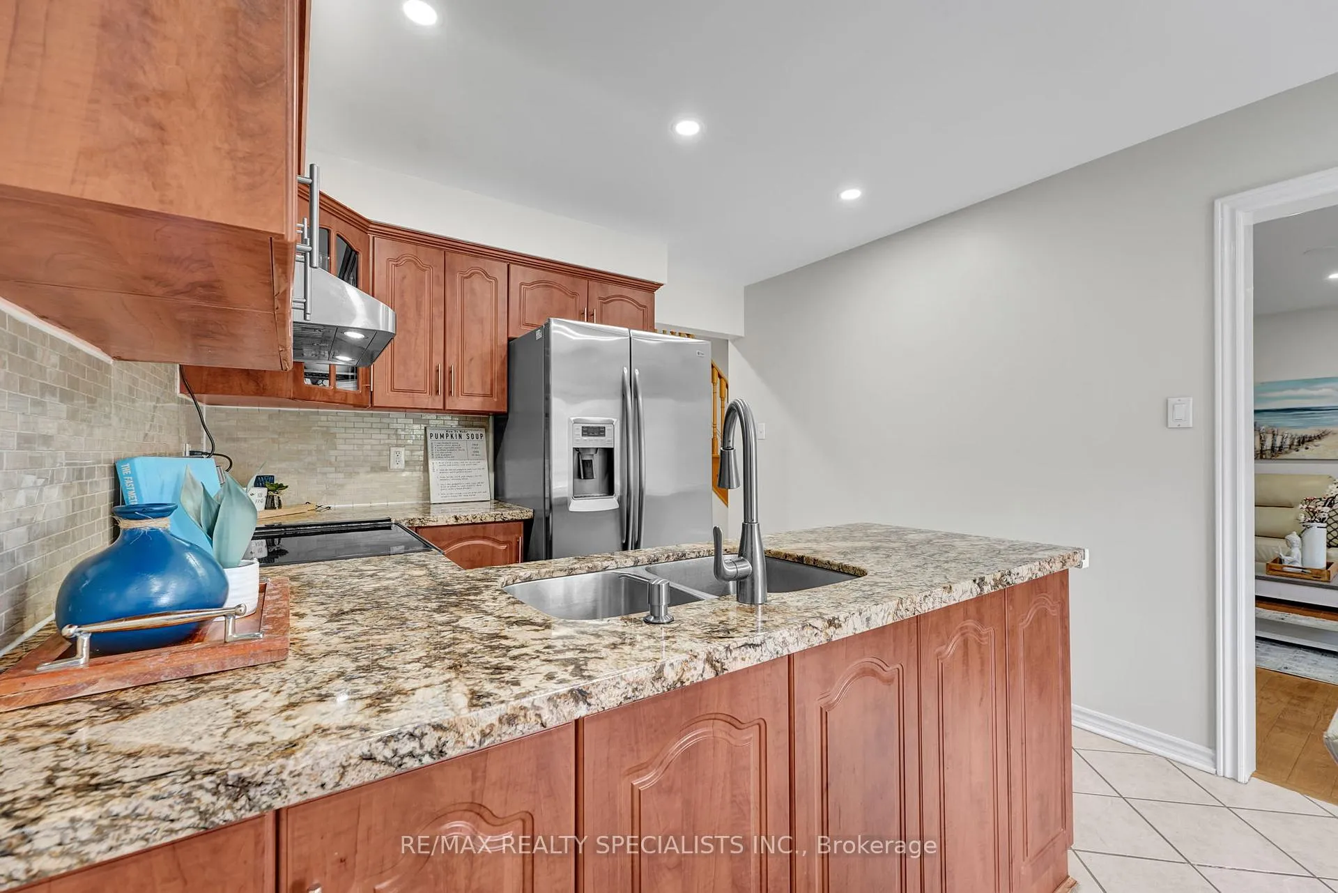 Photo 8 of 136 Clover Bloom Road, Brampton, Sandringham-Wellington — HOMEH