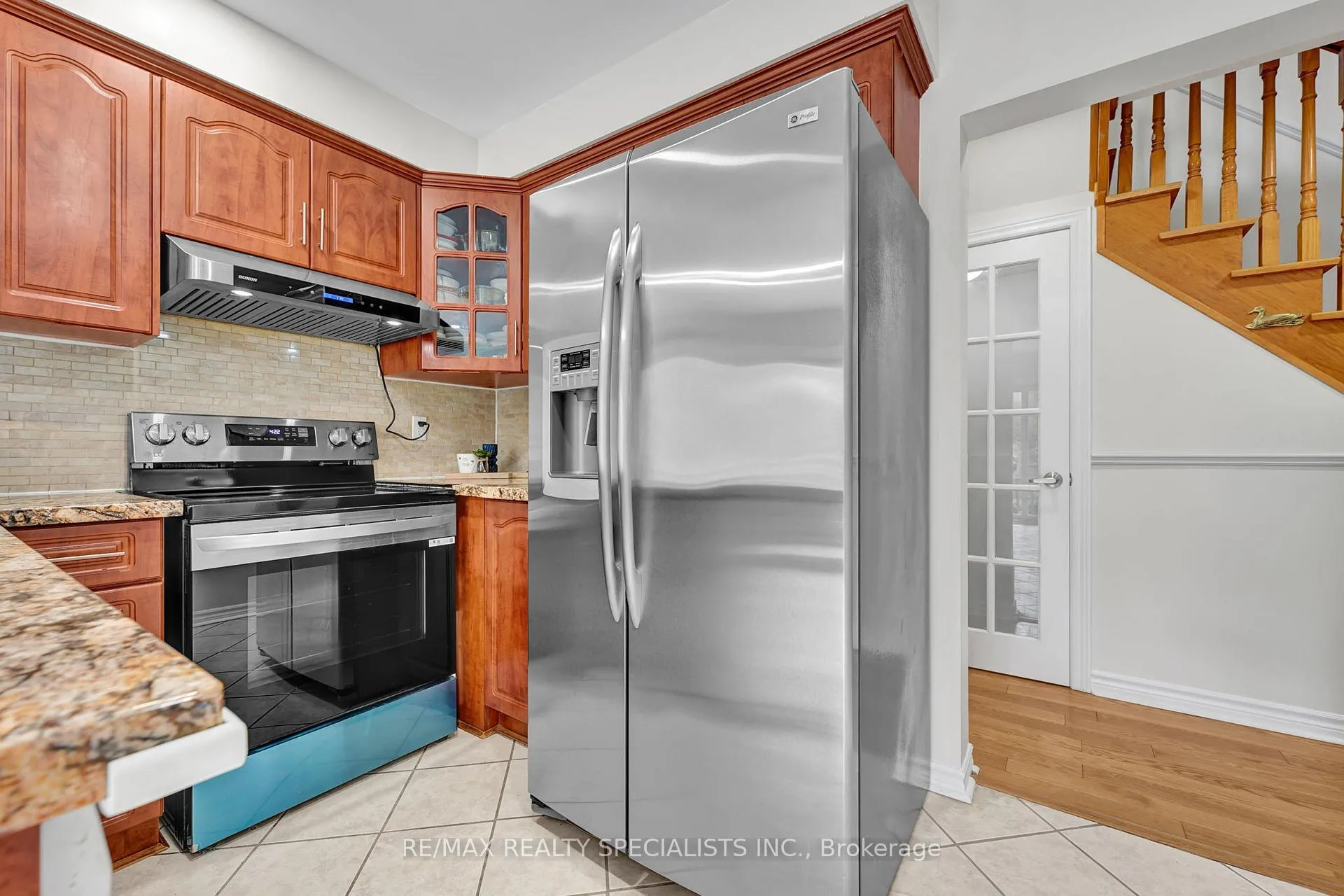 Photo 11 of 136 Clover Bloom Road, Brampton, Sandringham-Wellington — HOMEH