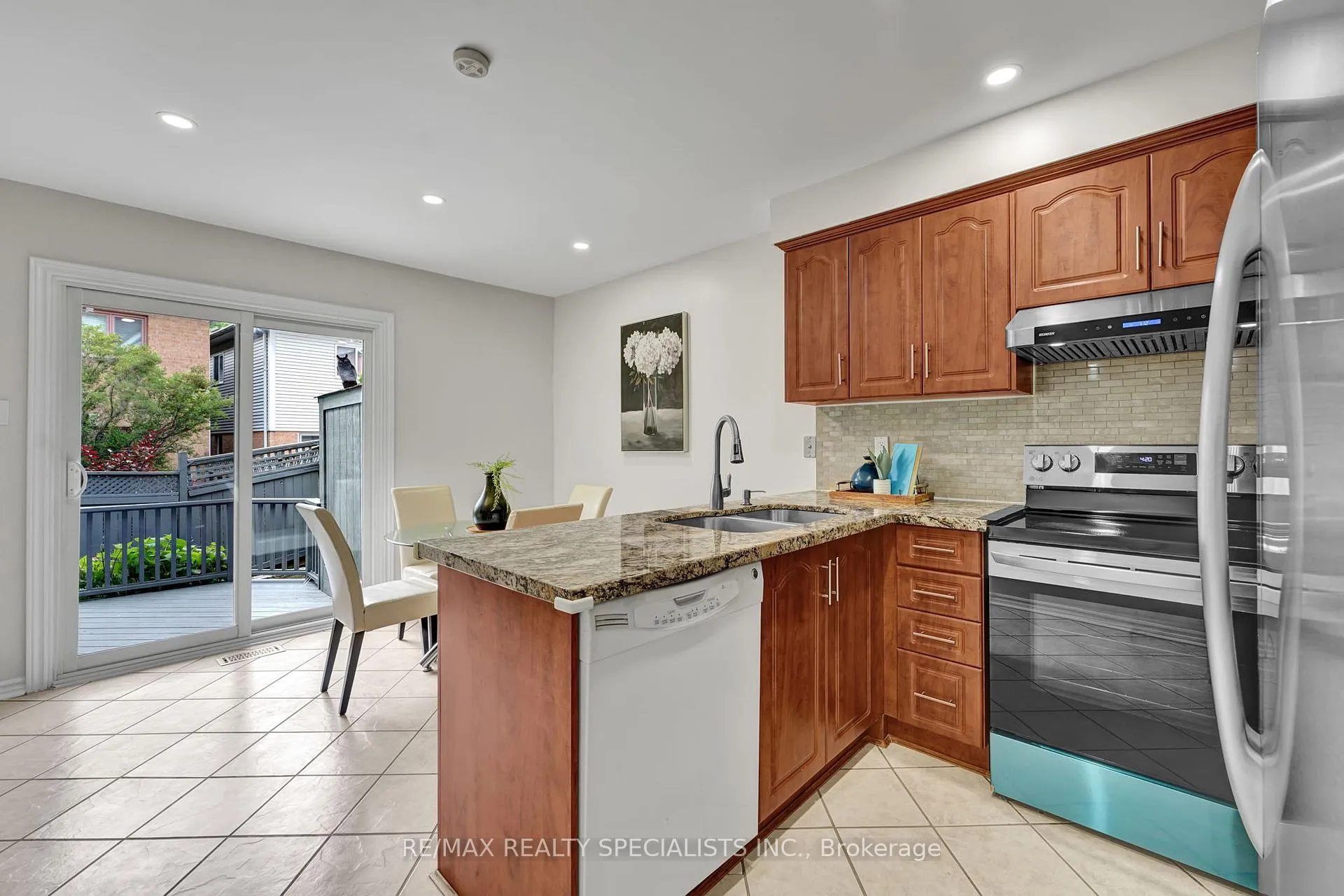 Photo 12 of 136 Clover Bloom Road, Brampton, Sandringham-Wellington — HOMEH