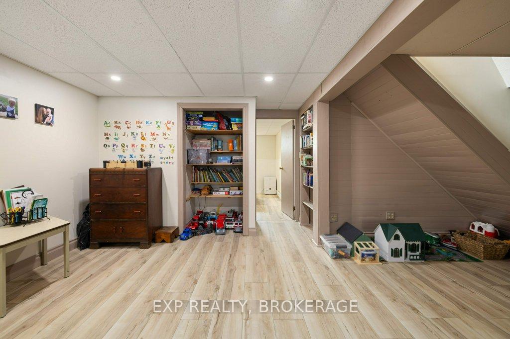 Photo 32 of 1038 McCallum Lane, Frontenac, Frontenac South — HOMEH