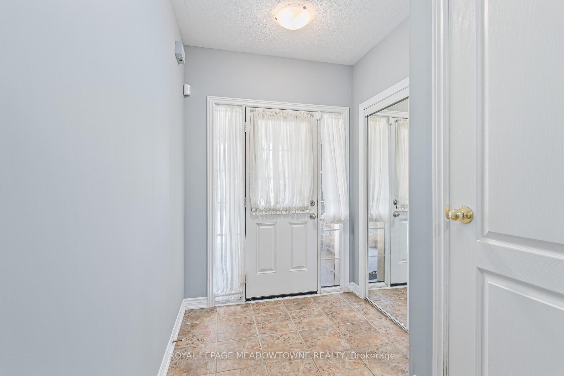 Photo 4 of Unit 11, 102 Cedarbrook Road, Brampton, Sandringham-Wellington — HOMEH
