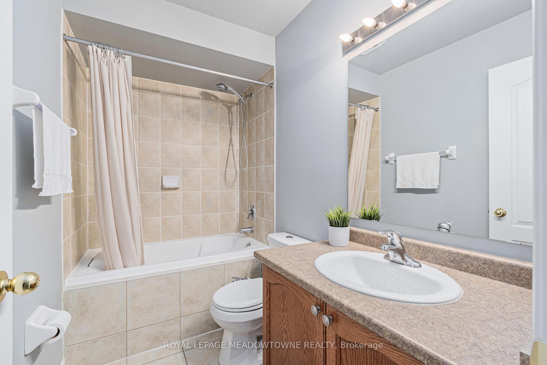 Photo 27 of Unit 11, 102 Cedarbrook Road, Brampton, Sandringham-Wellington — HOMEH