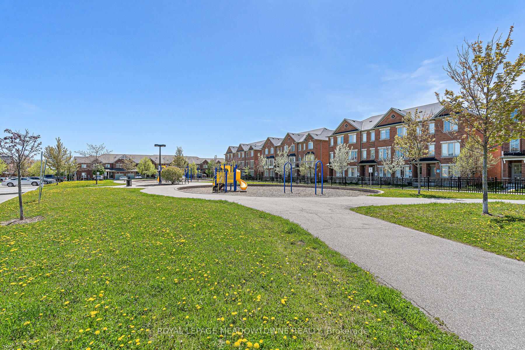 Photo 35 of Unit 11, 102 Cedarbrook Road, Brampton, Sandringham-Wellington — HOMEH