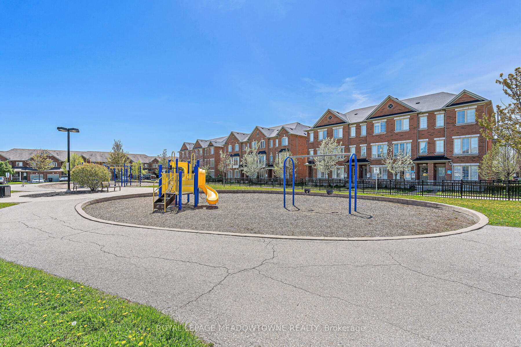 Photo 36 of Unit 11, 102 Cedarbrook Road, Brampton, Sandringham-Wellington — HOMEH