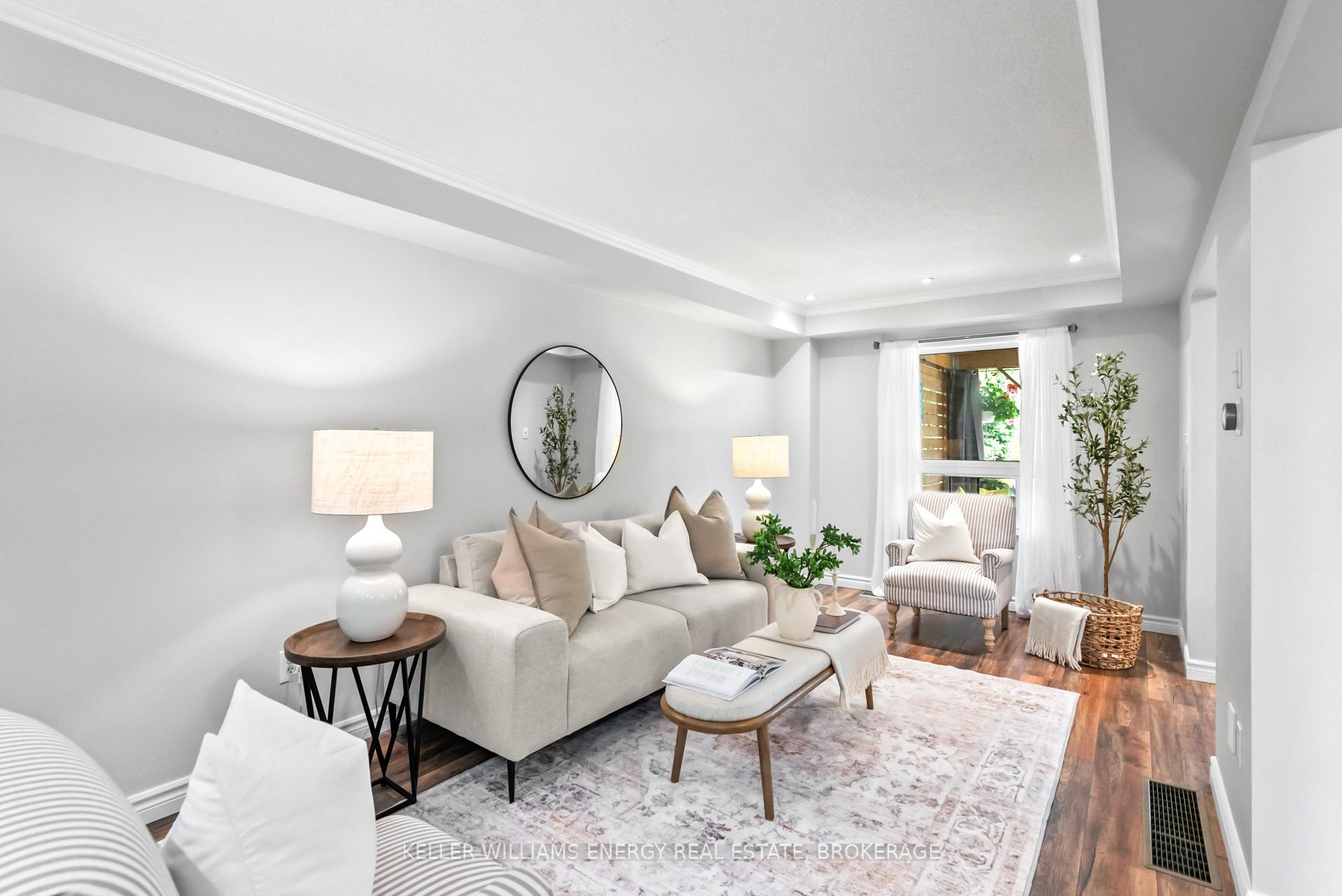 Photo 5 of 86 Somerscales Drive, Clarington, Bowmanville — HOMEH