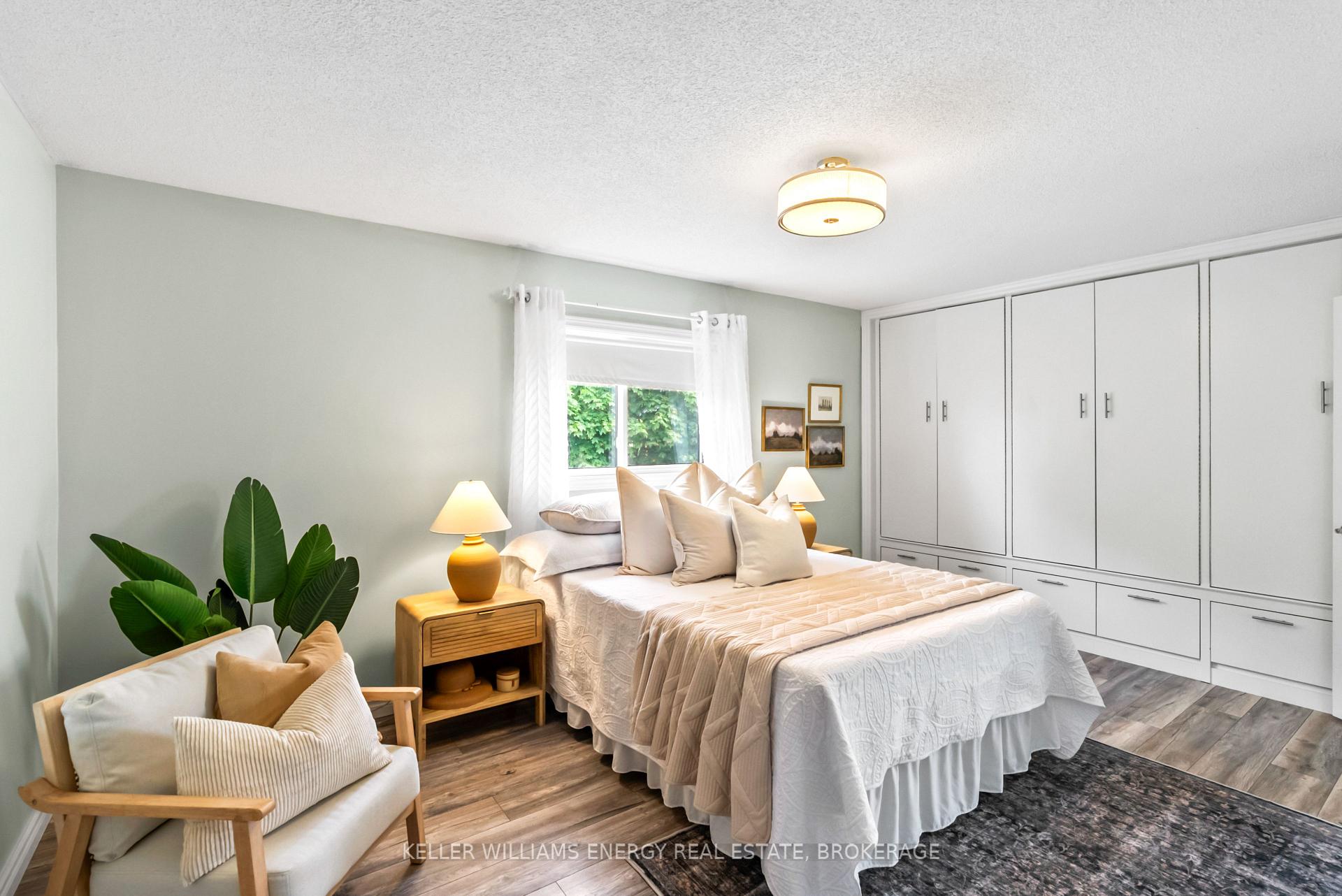 Photo 12 of 86 Somerscales Drive, Clarington, Bowmanville — HOMEH