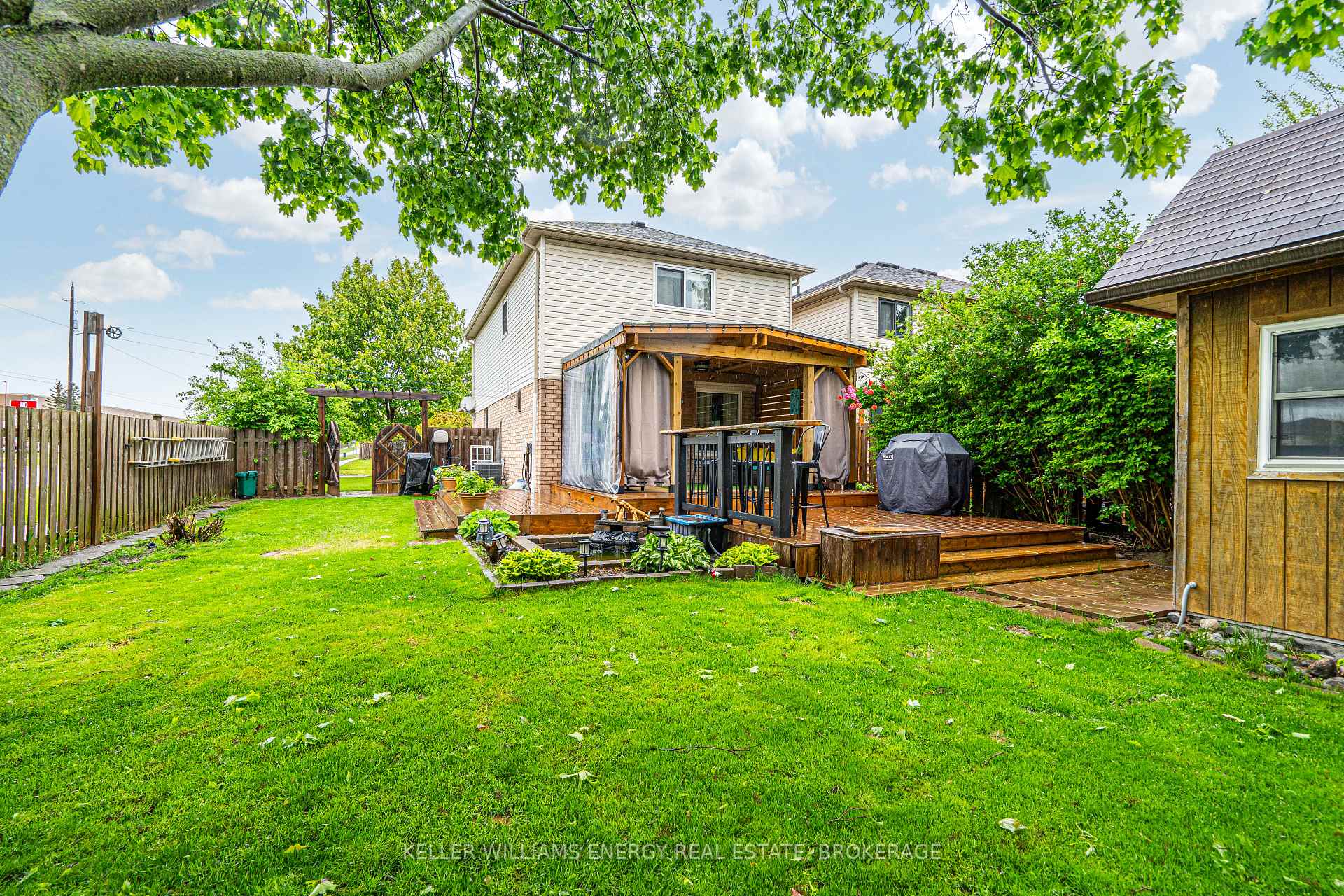 Photo 30 of 86 Somerscales Drive, Clarington, Bowmanville — HOMEH