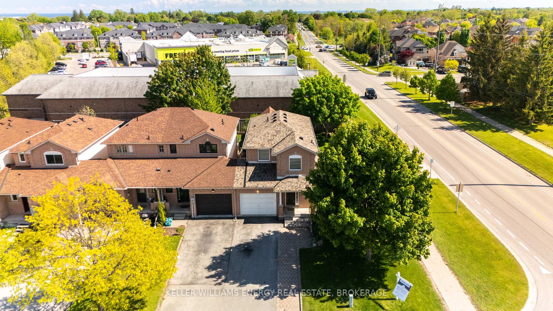Photo 34 of 86 Somerscales Drive, Clarington, Bowmanville — HOMEH