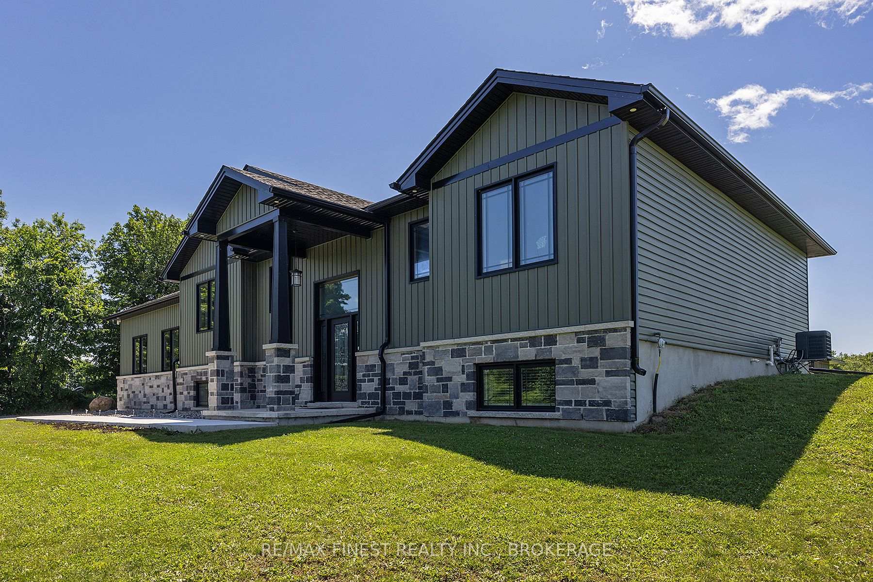 Photo 4 of 3541 Greenfield Road, Frontenac, Frontenac South — HOMEH