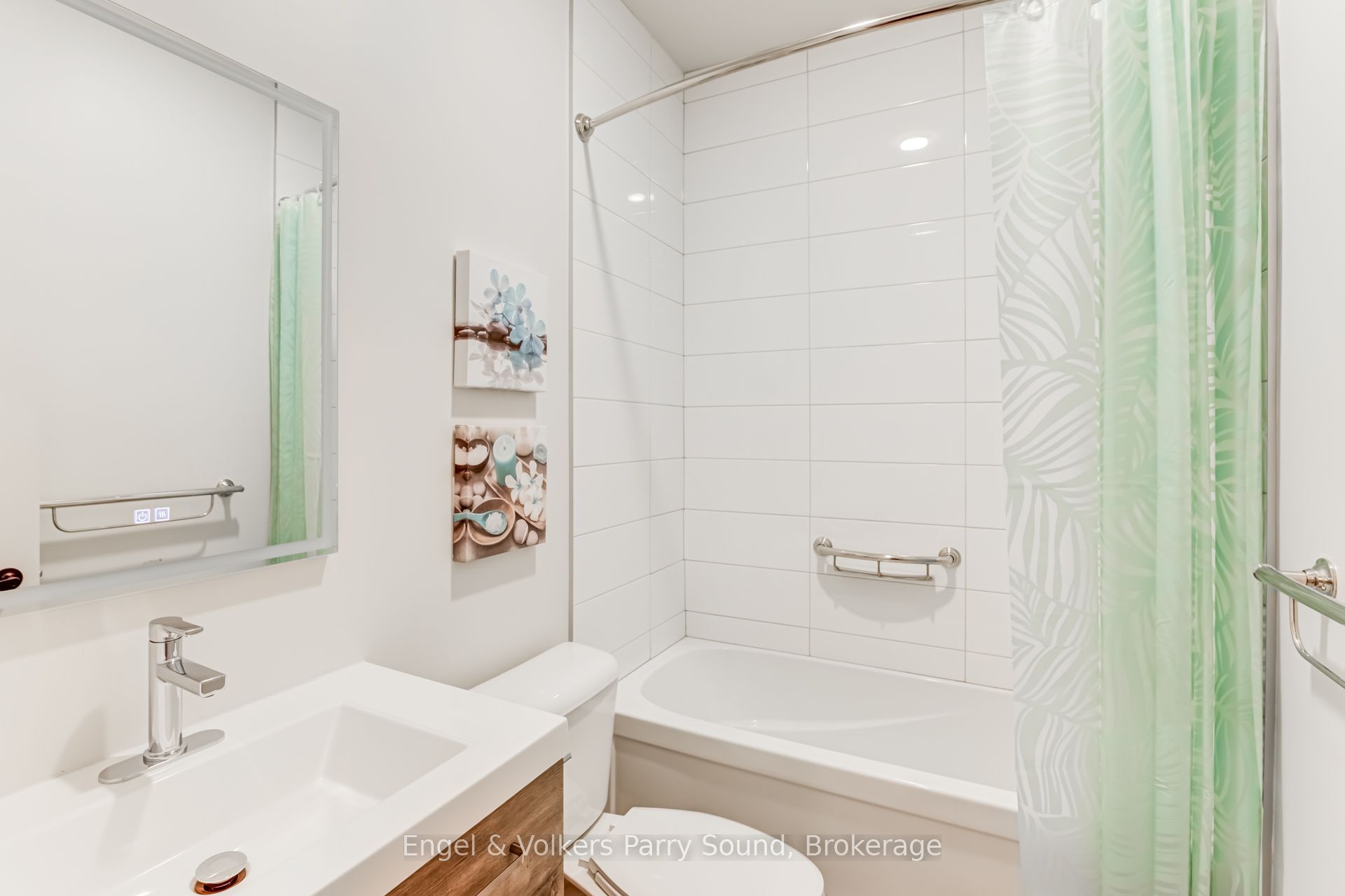 Photo 64 of Unit 1, 63 Winnifred Avenue, Parry Sound — HOMEH