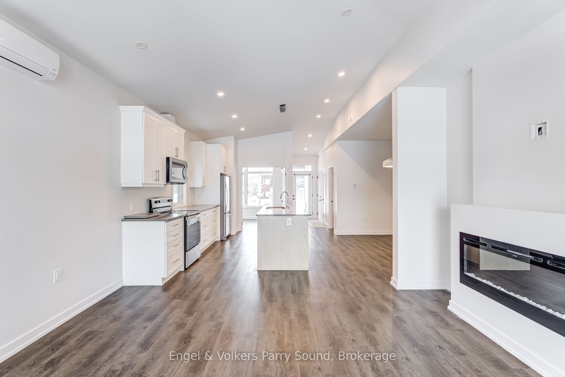 Photo 42 of Unit 1, 63 Winnifred Avenue, Parry Sound — HOMEH