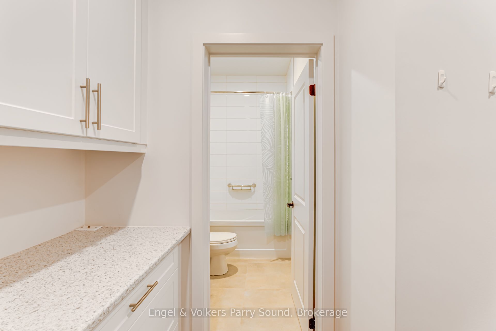 Photo 63 of Unit 1, 63 Winnifred Avenue, Parry Sound — HOMEH