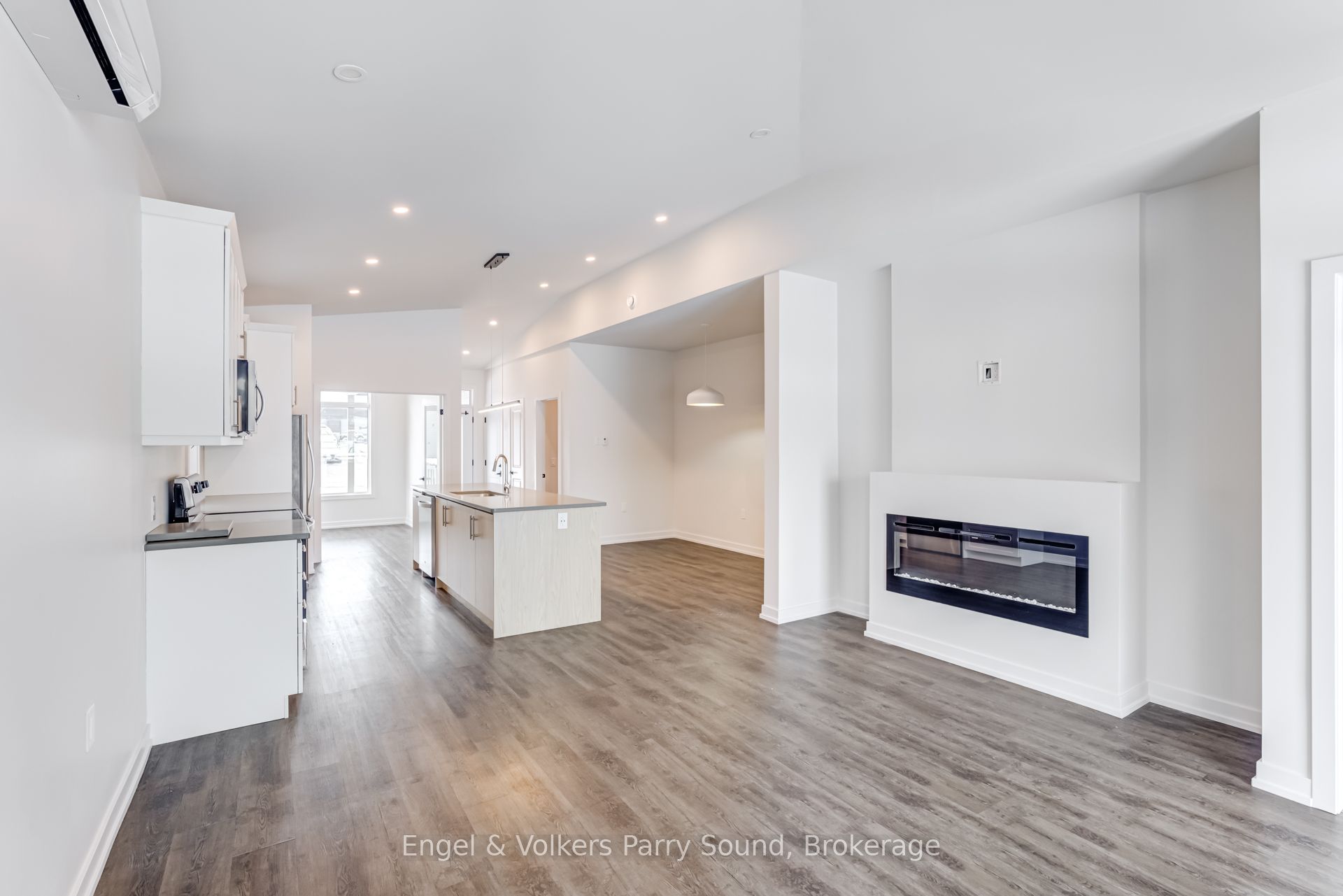 Photo 41 of Unit 1, 63 Winnifred Avenue, Parry Sound — HOMEH