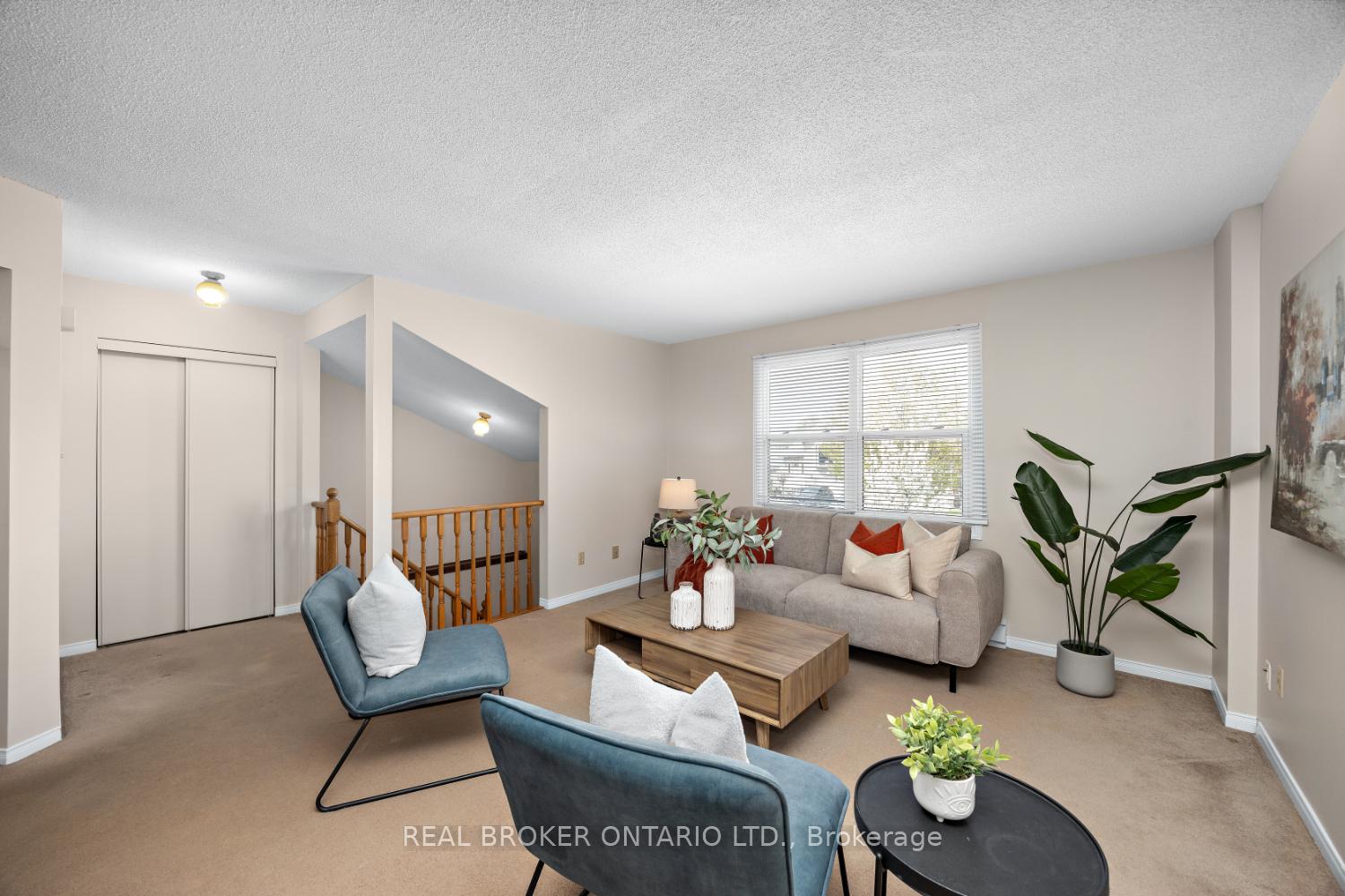 Photo 6 of 7 Kingsview Court, Clarington, Courtice — HOMEH