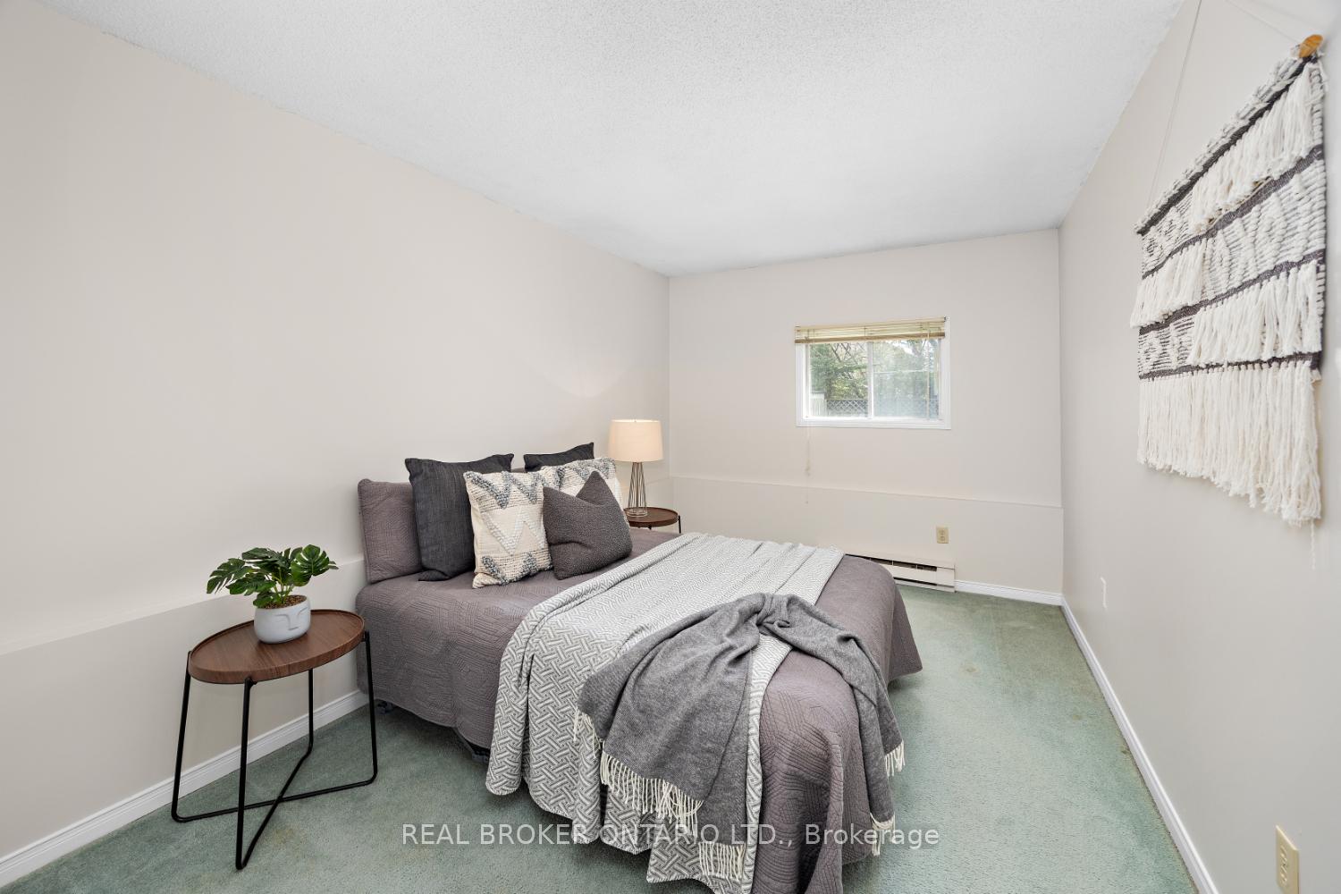 Photo 13 of 7 Kingsview Court, Clarington, Courtice — HOMEH