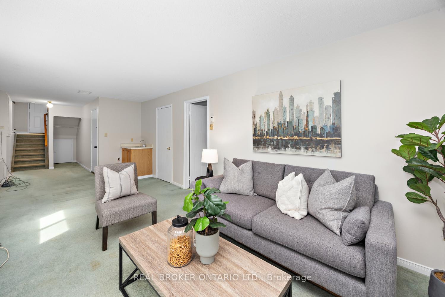 Photo 20 of 7 Kingsview Court, Clarington, Courtice — HOMEH