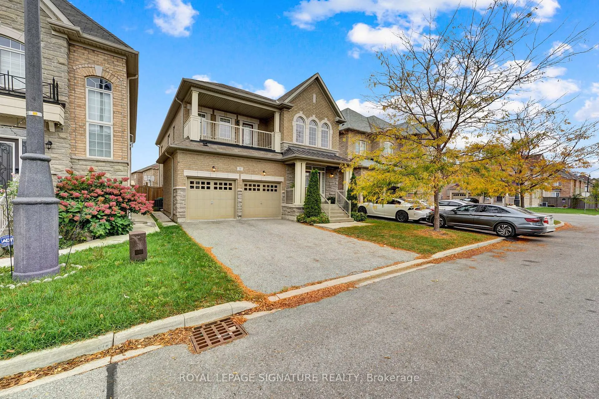 Photo 2 of 58 Orangeblossom Trail, Brampton, Credit Valley — HOMEH
