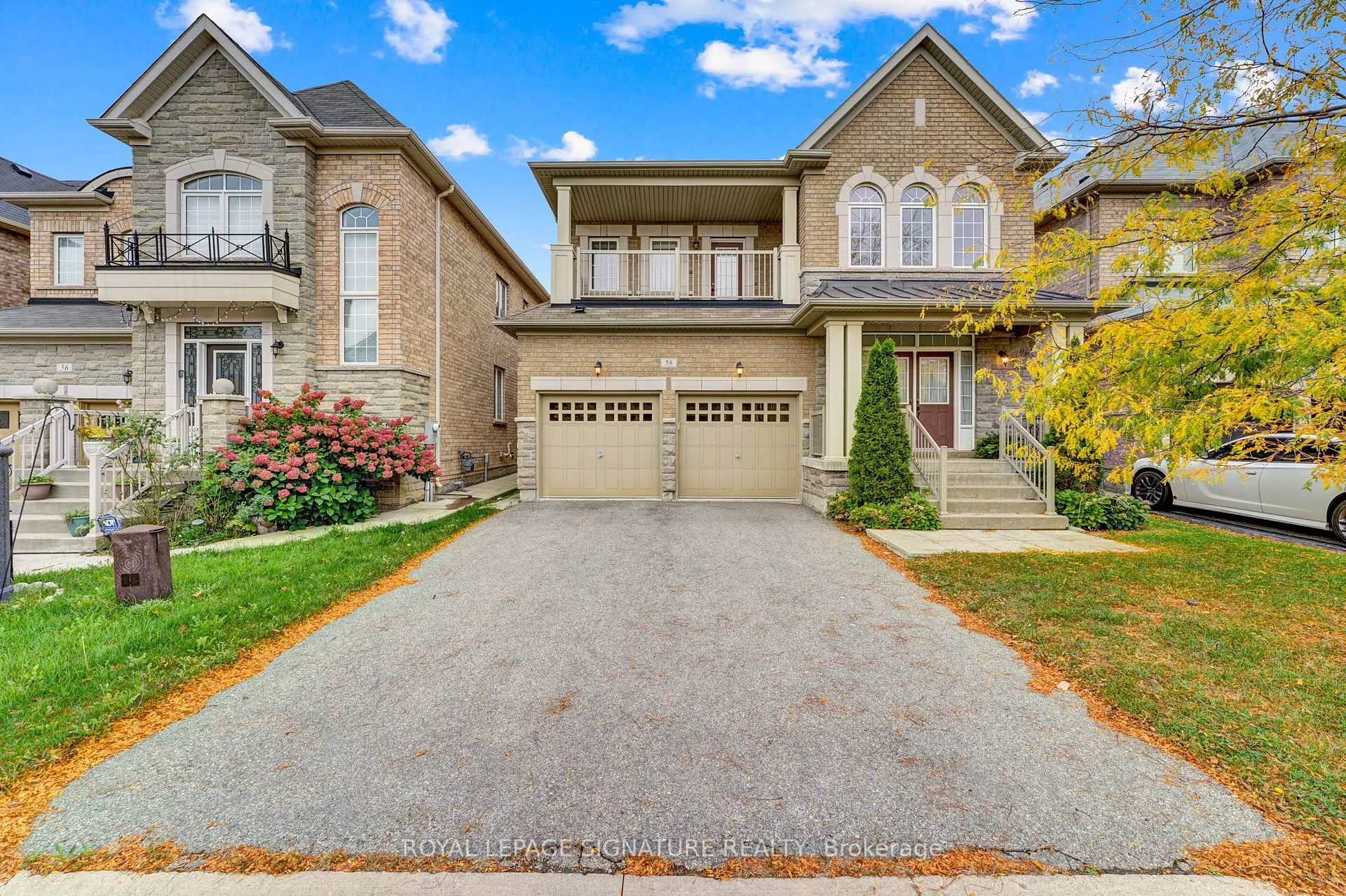 Photo 3 of 58 Orangeblossom Trail, Brampton, Credit Valley — HOMEH