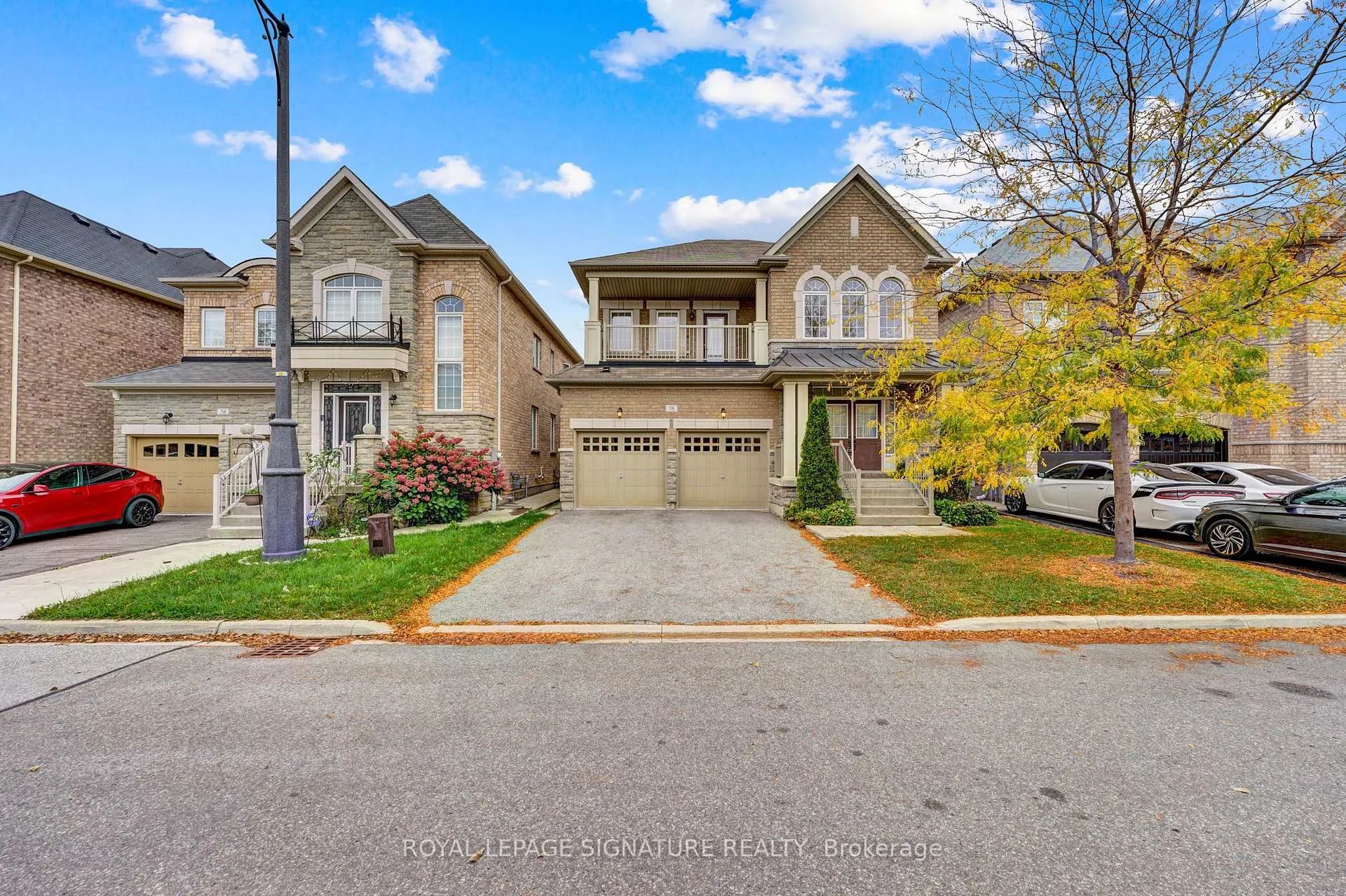 Photo 4 of 58 Orangeblossom Trail, Brampton, Credit Valley — HOMEH