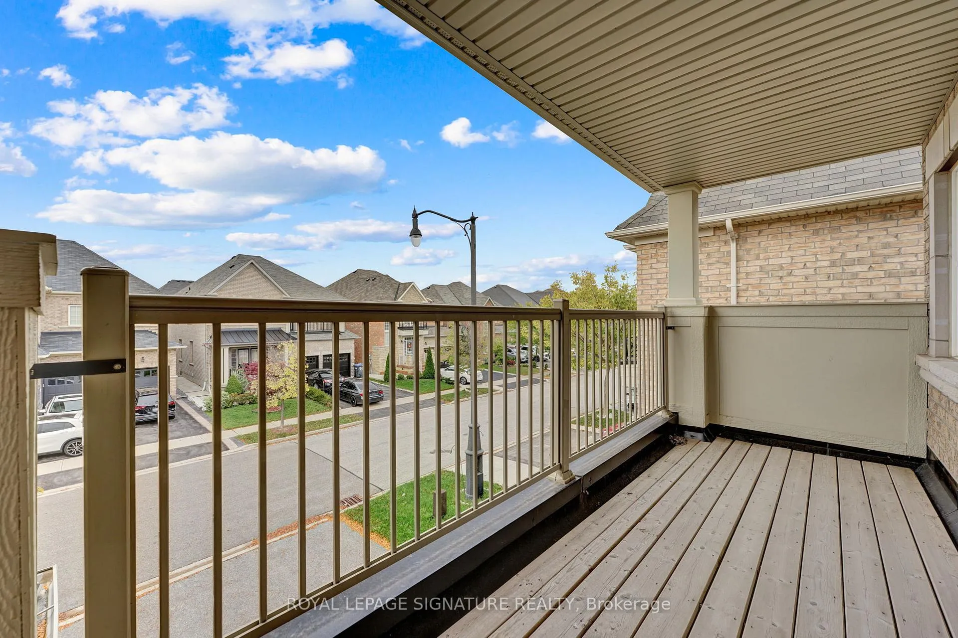 Photo 48 of 58 Orangeblossom Trail, Brampton, Credit Valley — HOMEH