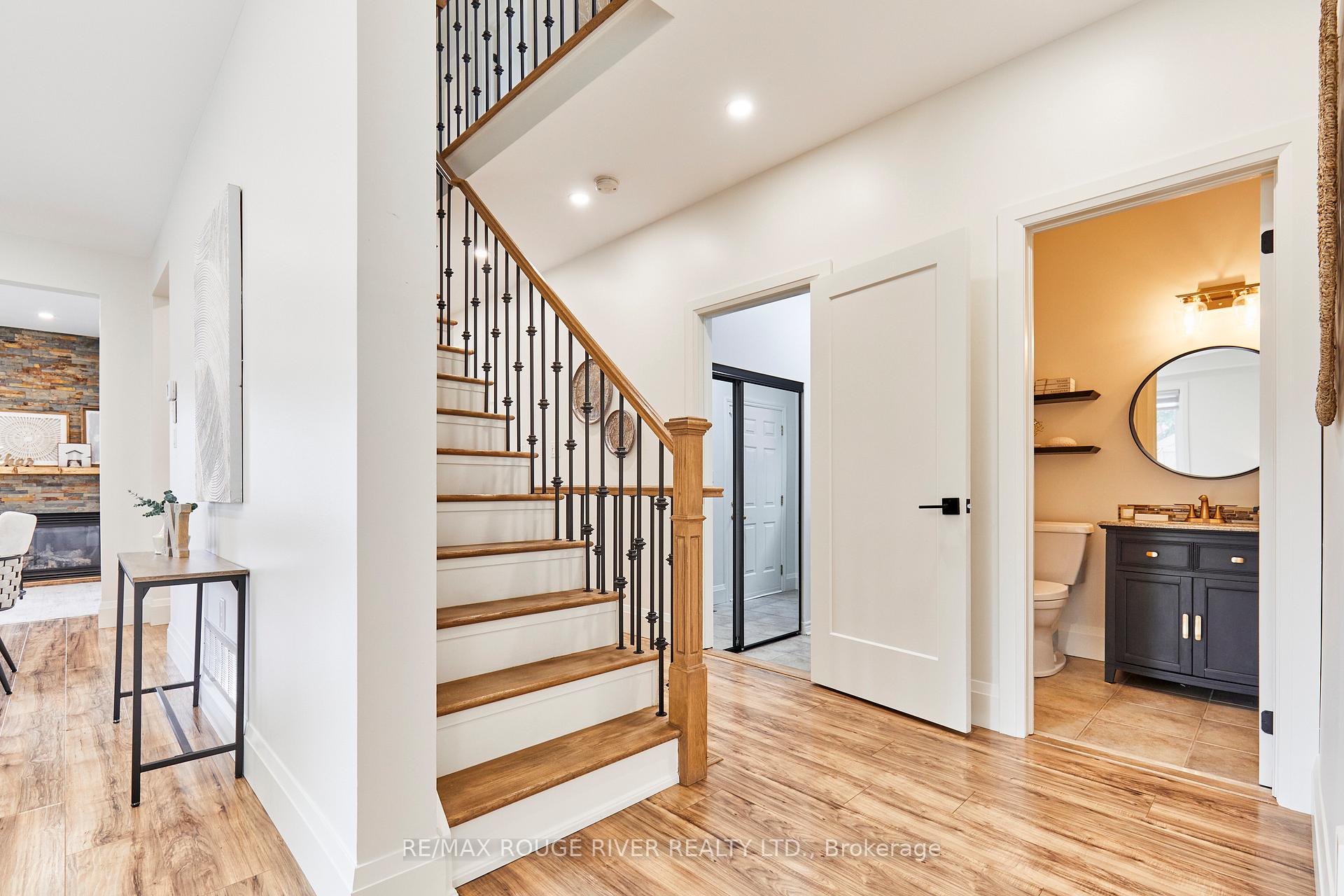 Photo 6 of 50 West Side Drive, Clarington, Bowmanville — HOMEH