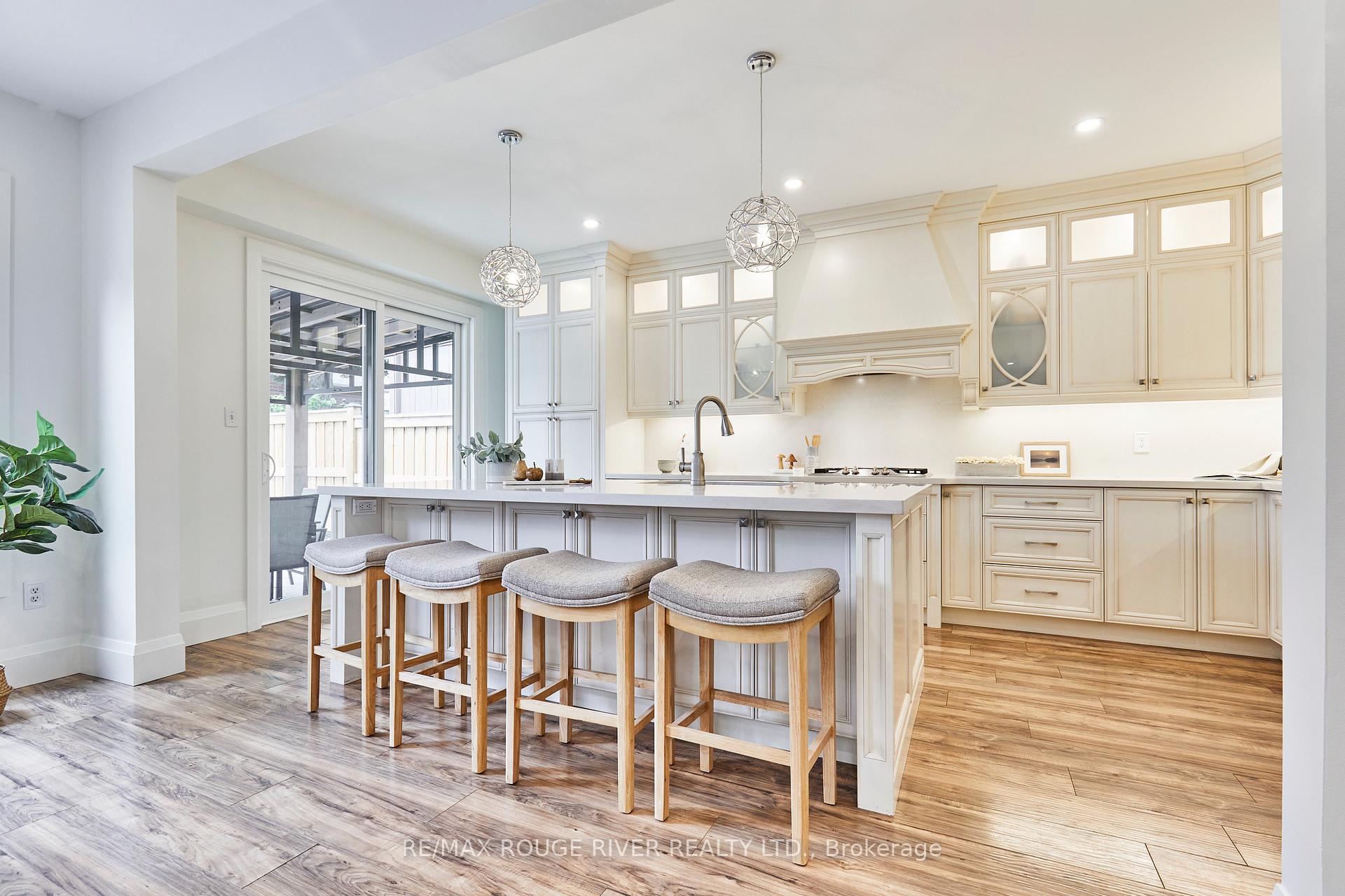 Photo 10 of 50 West Side Drive, Clarington, Bowmanville — HOMEH