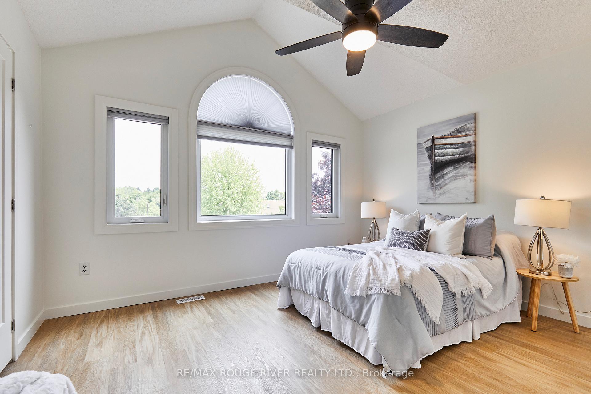 Photo 28 of 50 West Side Drive, Clarington, Bowmanville — HOMEH