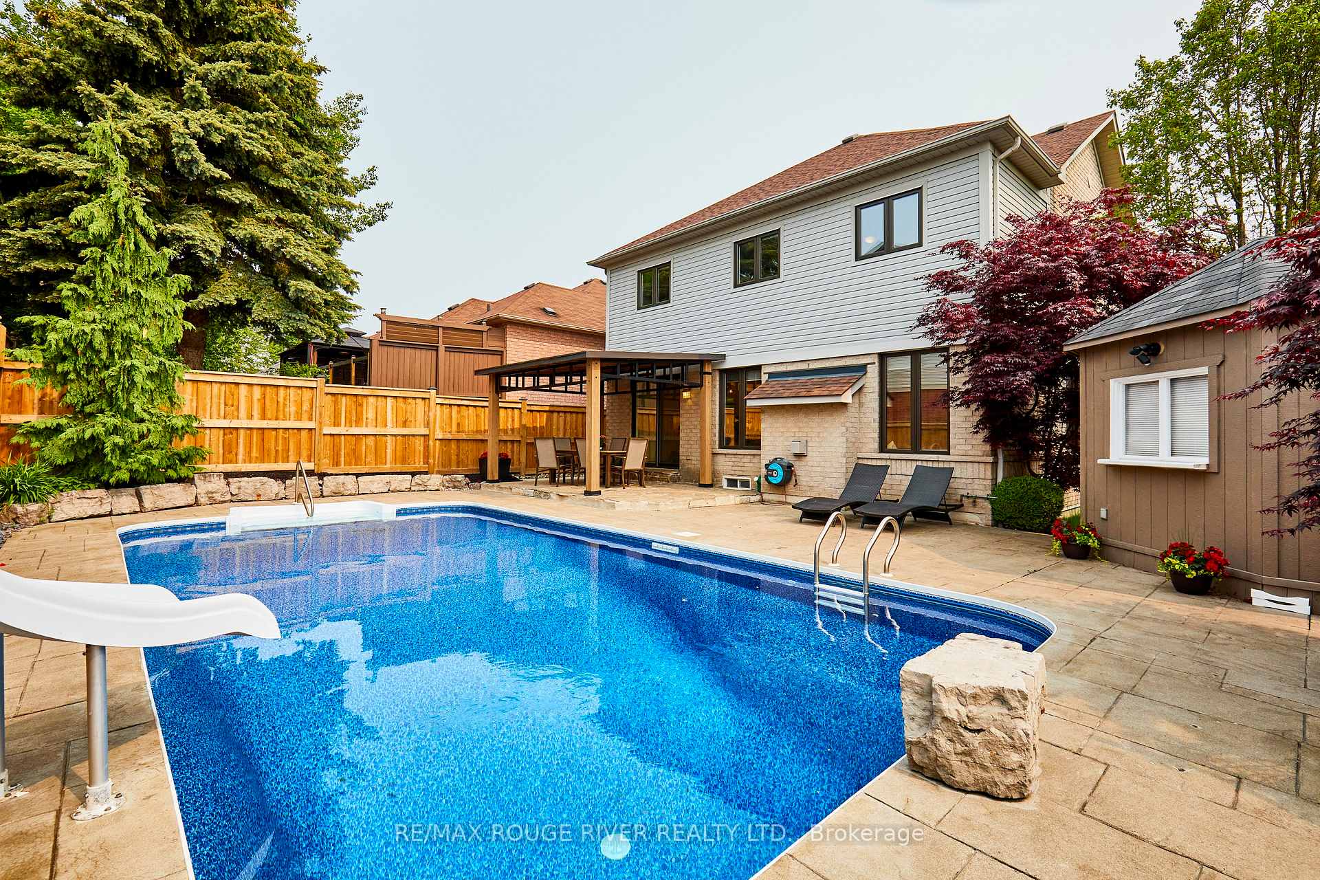 Photo 40 of 50 West Side Drive, Clarington, Bowmanville — HOMEH