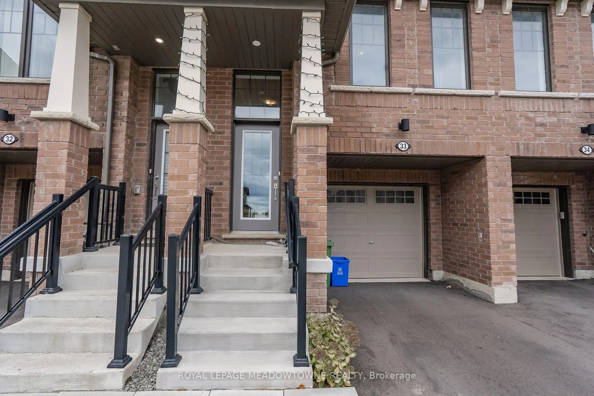 Photo 2 of Unit 33, 185 Bedrock Drive, Hamilton, Stoney Creek Mountain — HOMEH
