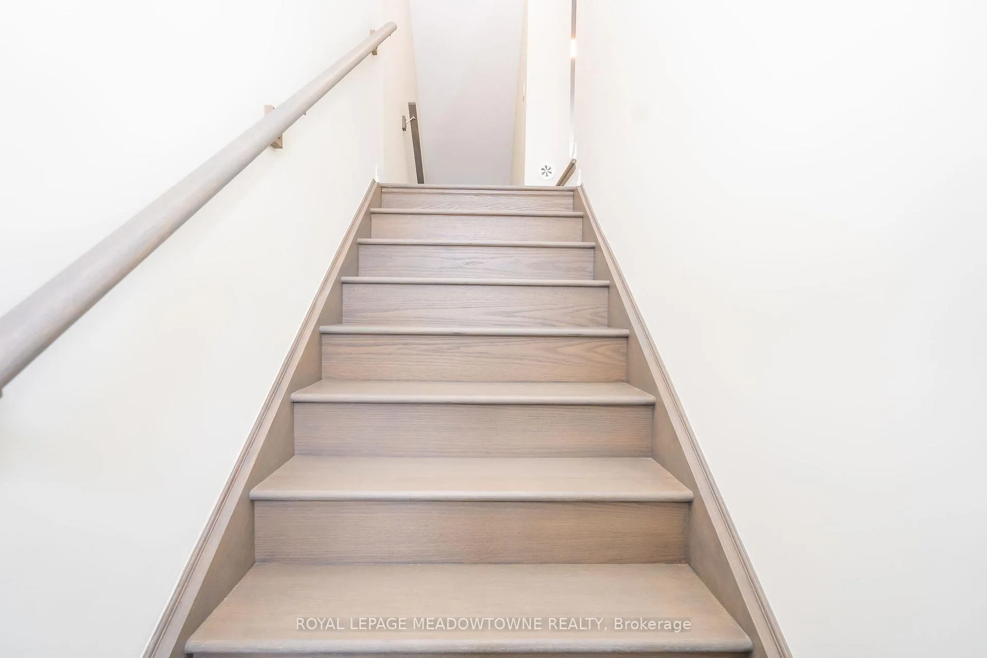 Photo 3 of Unit 33, 185 Bedrock Drive, Hamilton, Stoney Creek Mountain — HOMEH