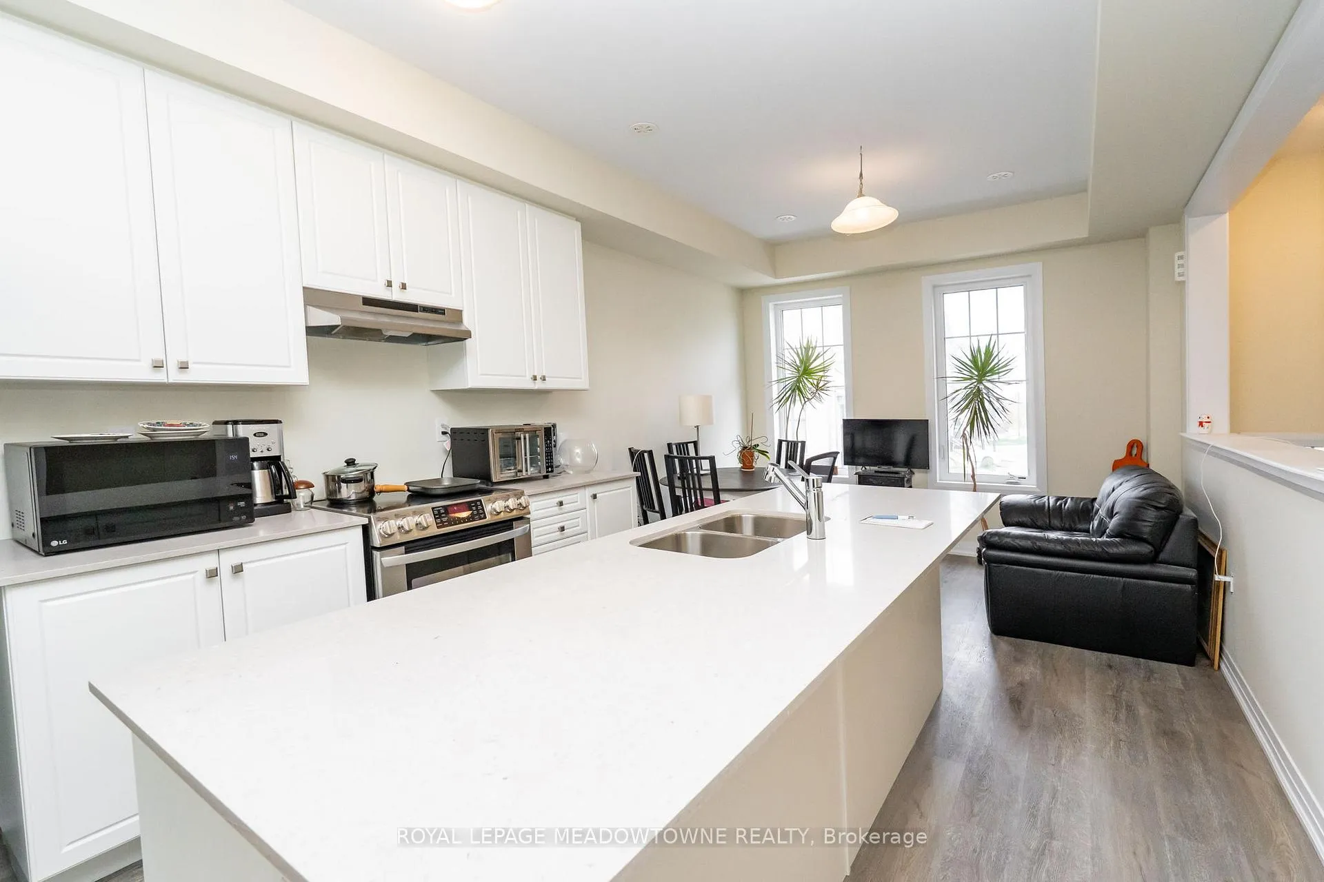 Photo 8 of Unit 33, 185 Bedrock Drive, Hamilton, Stoney Creek Mountain — HOMEH