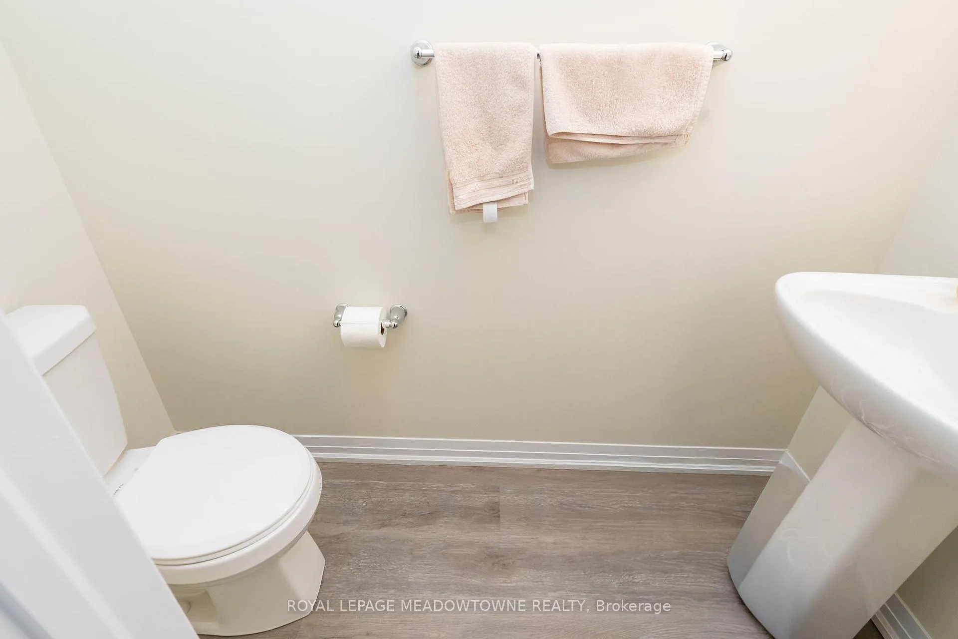 Photo 14 of Unit 33, 185 Bedrock Drive, Hamilton, Stoney Creek Mountain — HOMEH