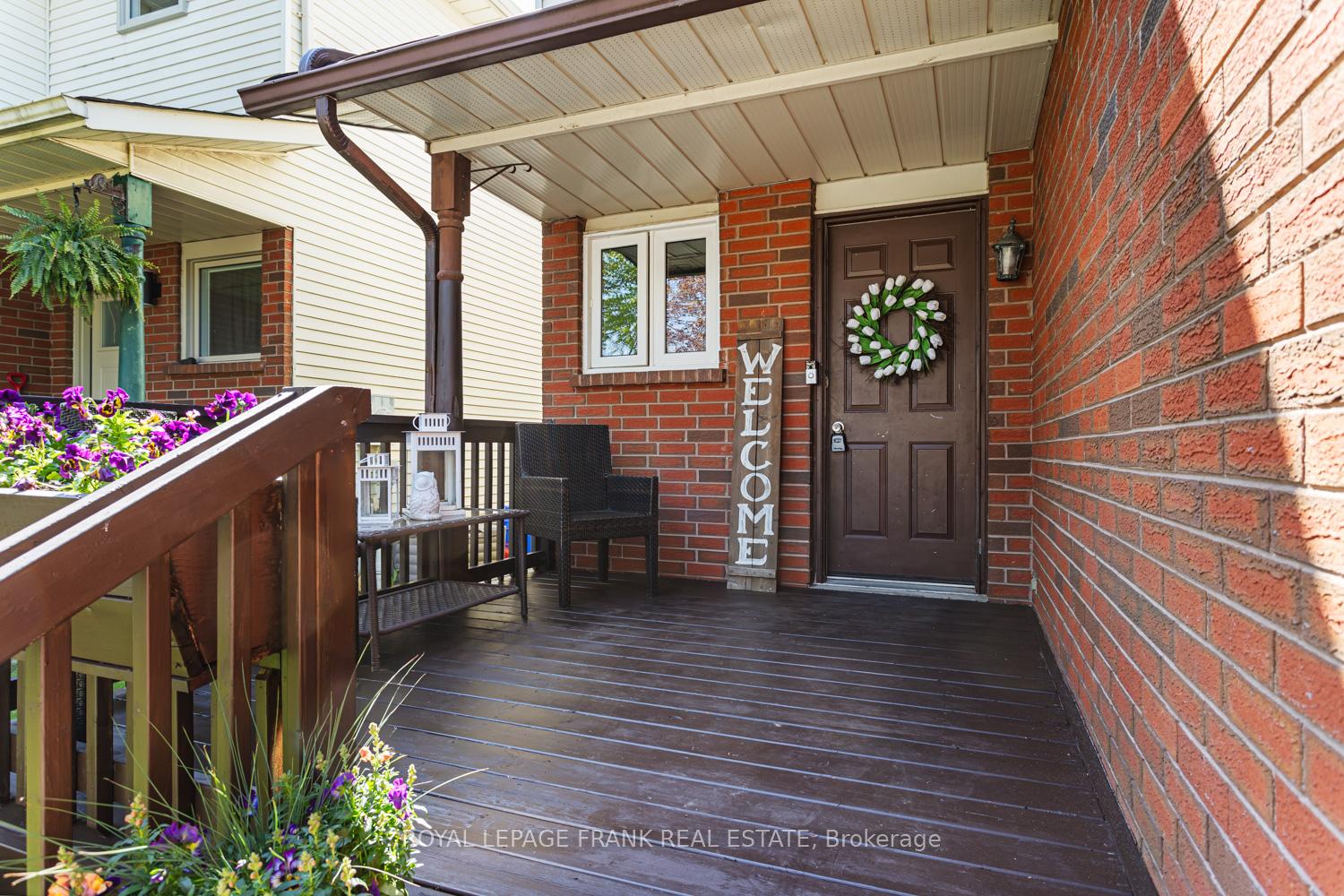Photo 2 of 29 Hartsfield Drive, Clarington, Courtice — HOMEH