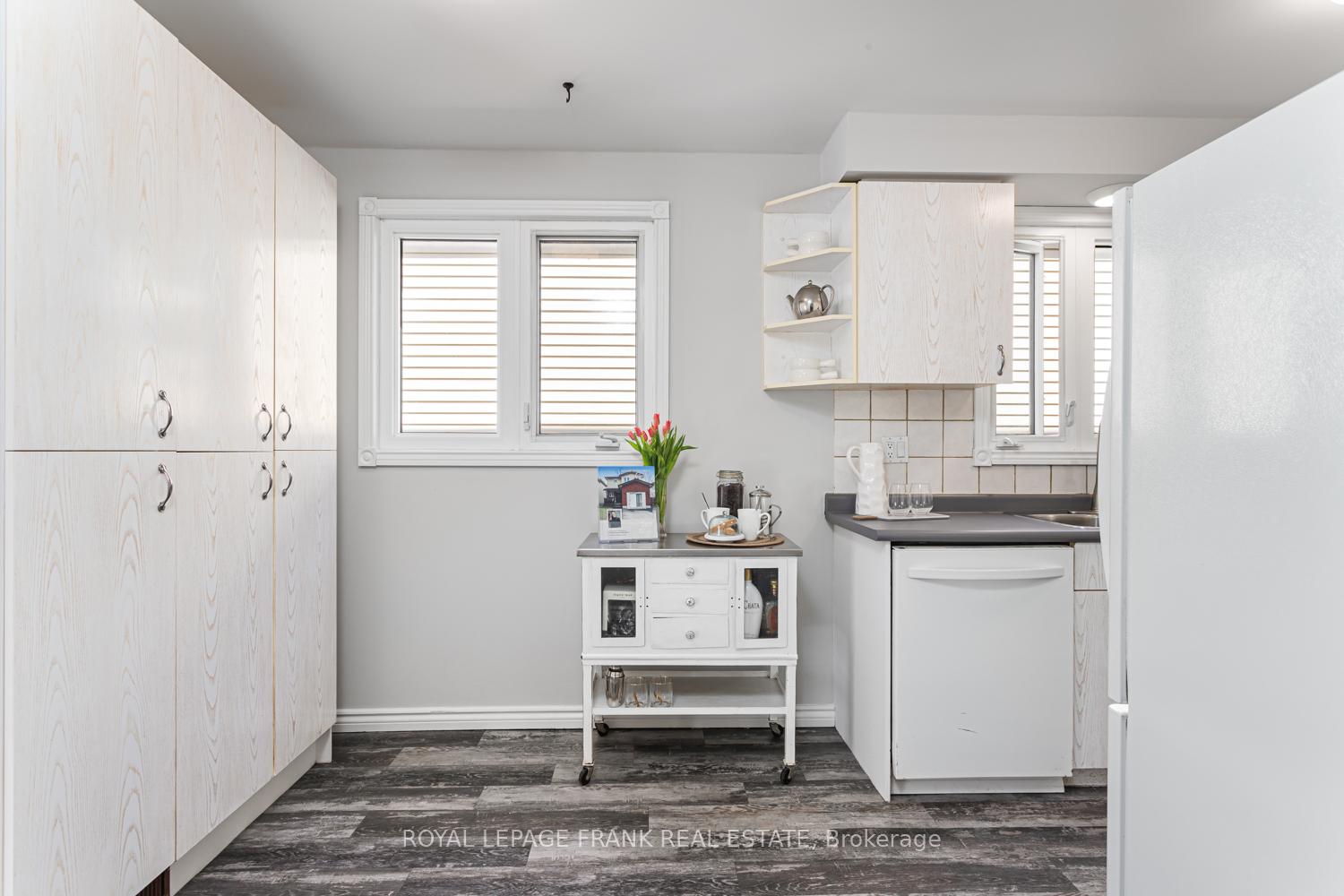 Photo 8 of 29 Hartsfield Drive, Clarington, Courtice — HOMEH