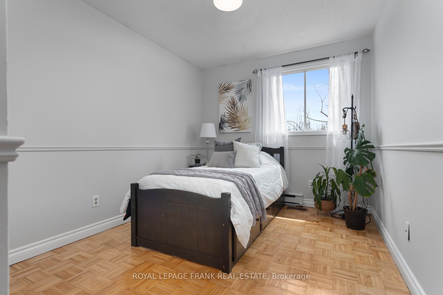 Photo 12 of 29 Hartsfield Drive, Clarington, Courtice — HOMEH