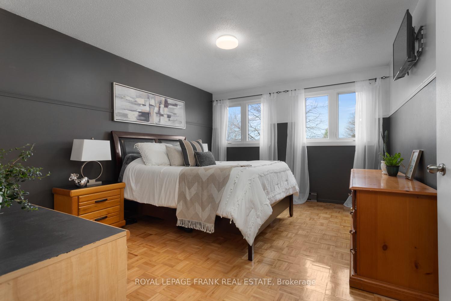 Photo 14 of 29 Hartsfield Drive, Clarington, Courtice — HOMEH