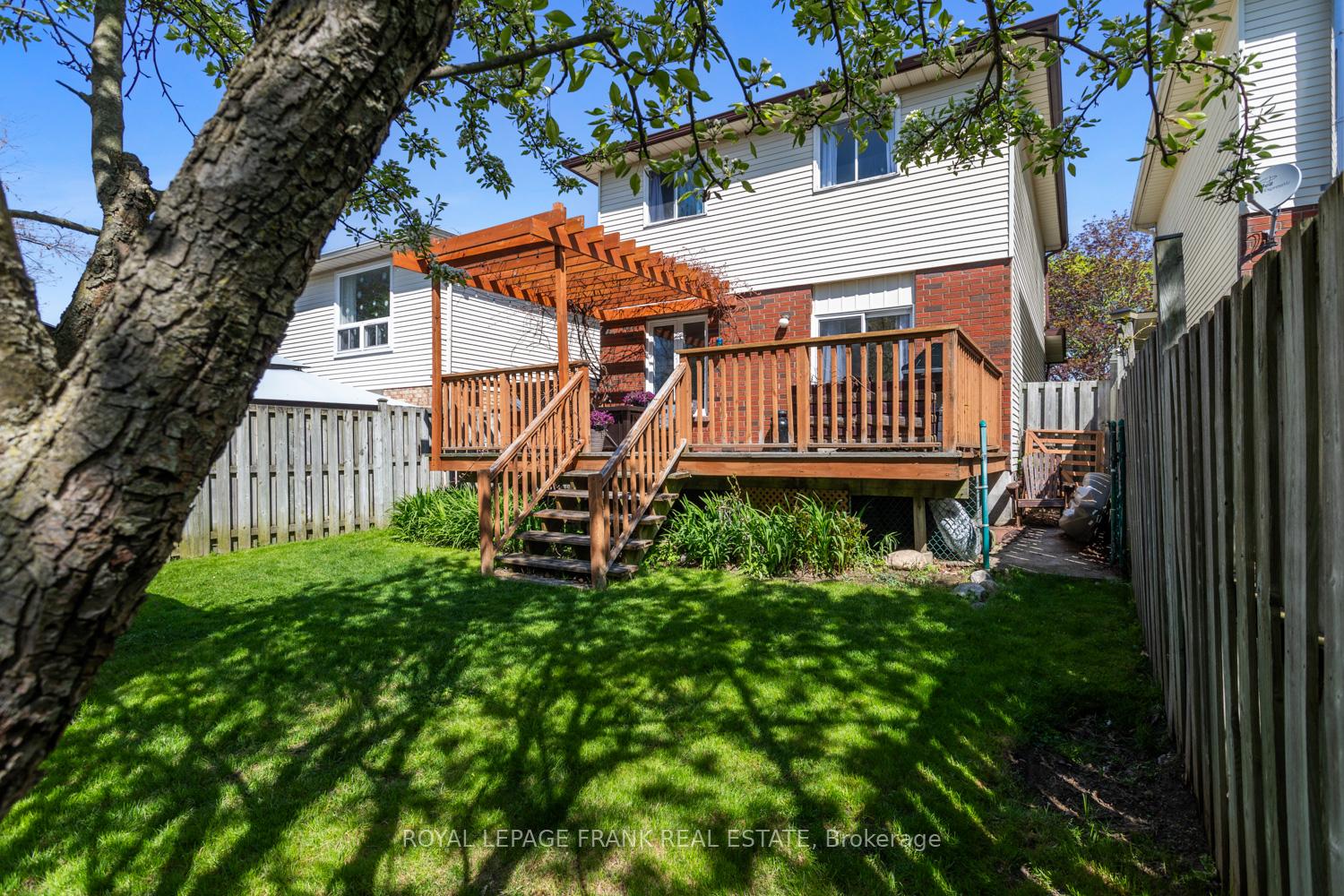 Photo 23 of 29 Hartsfield Drive, Clarington, Courtice — HOMEH