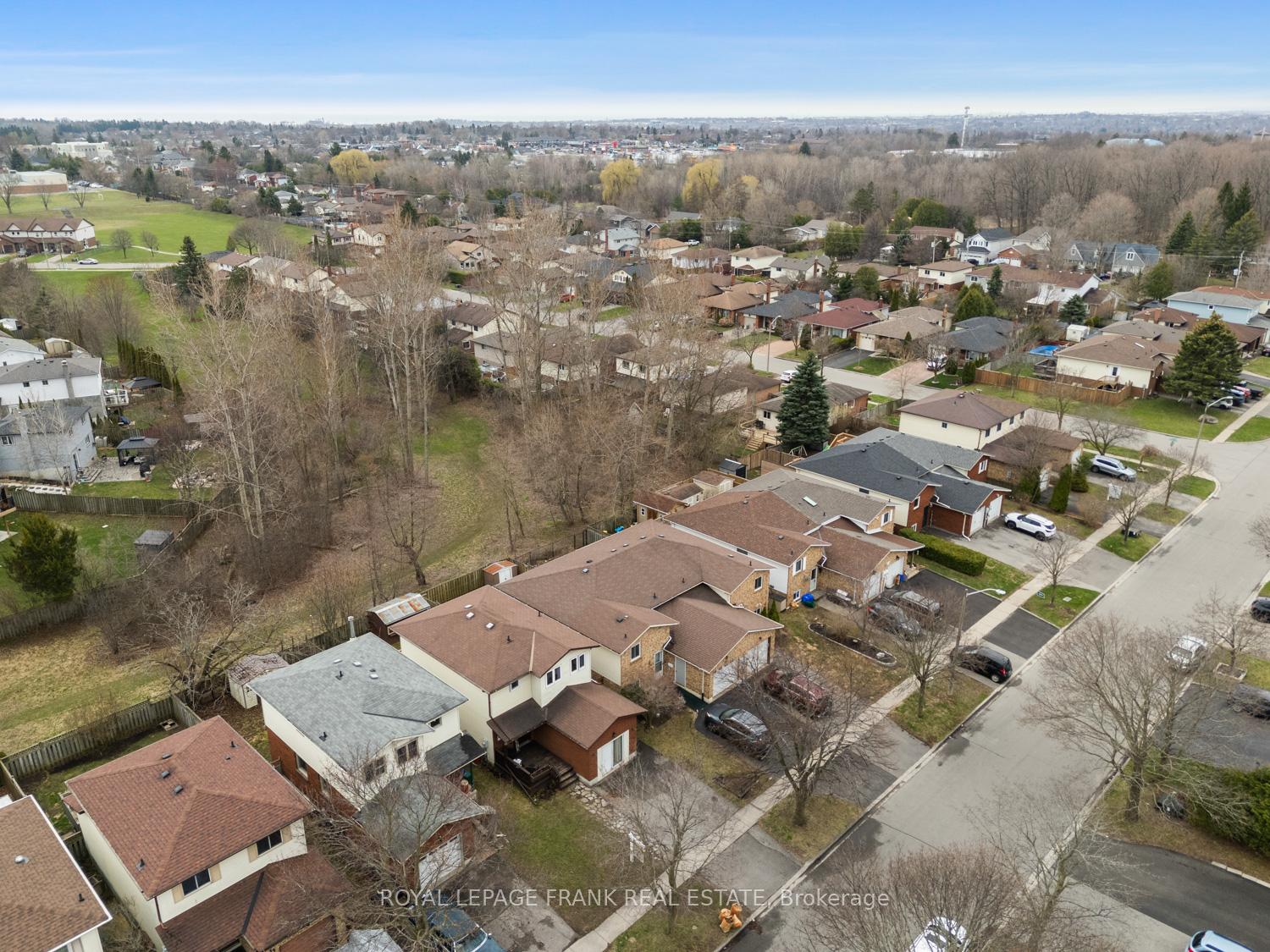 Photo 25 of 29 Hartsfield Drive, Clarington, Courtice — HOMEH